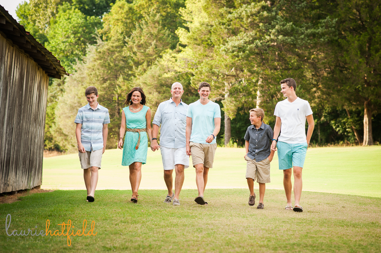family of 6 walking in field | Huntsville photographer