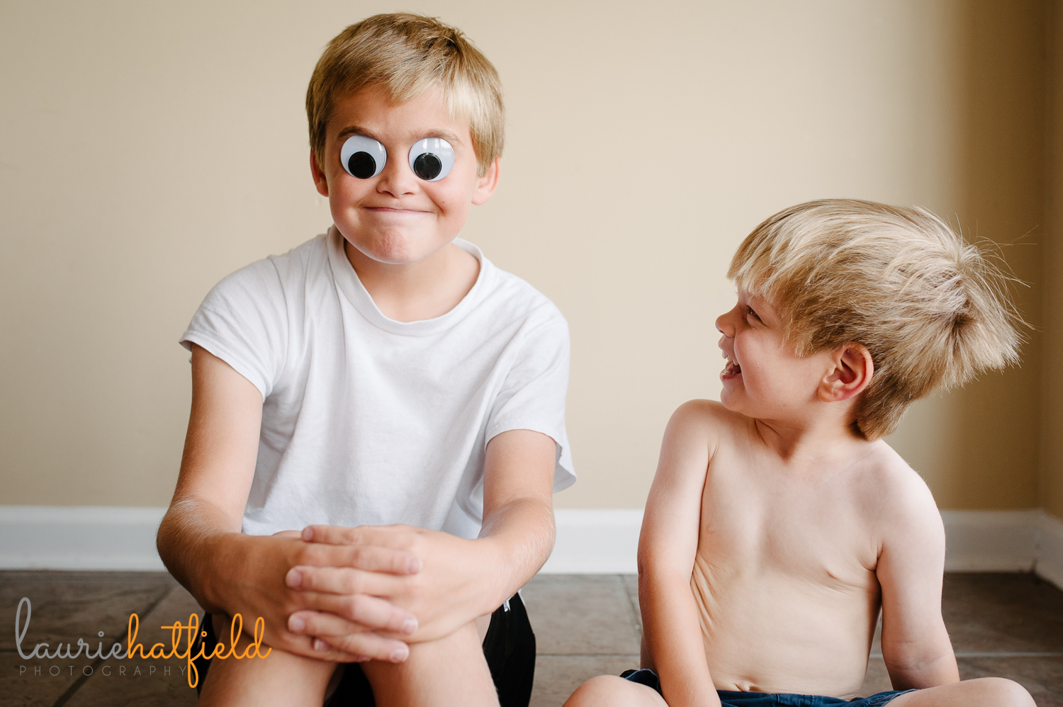 brothers and google eyes | Huntsville photographer