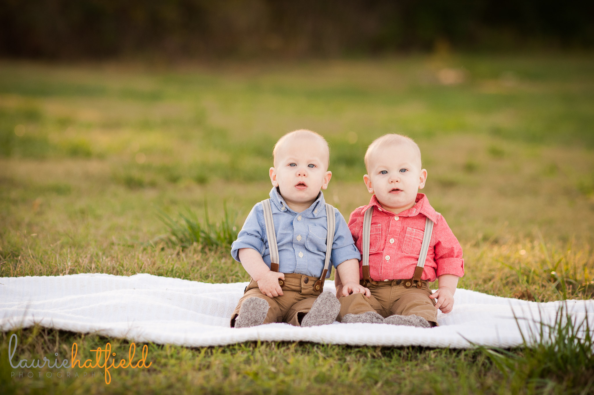 twin 9-month-old baby boys | Mobile baby photographer