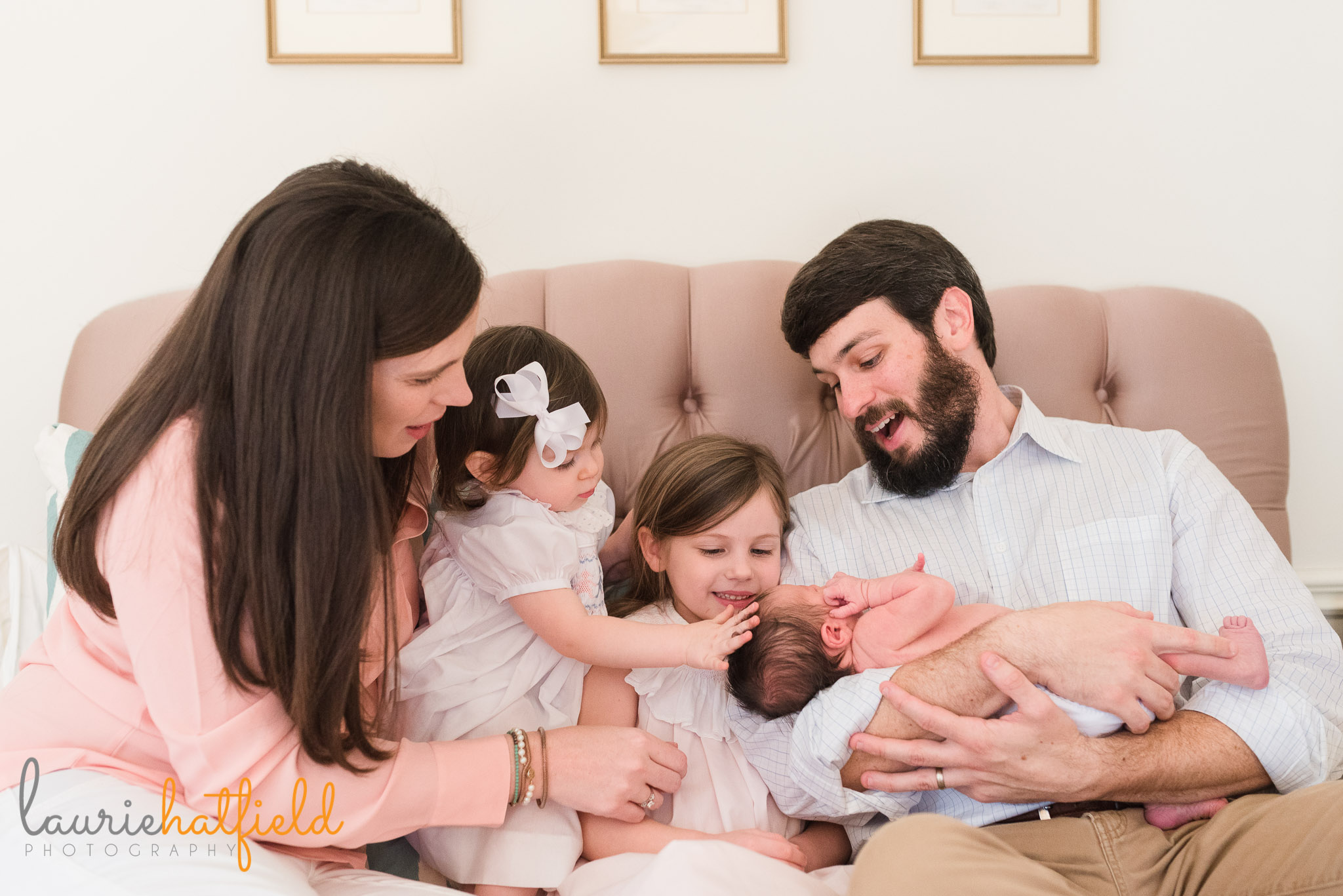 family of 5 on bed | Mobile newborn photographer