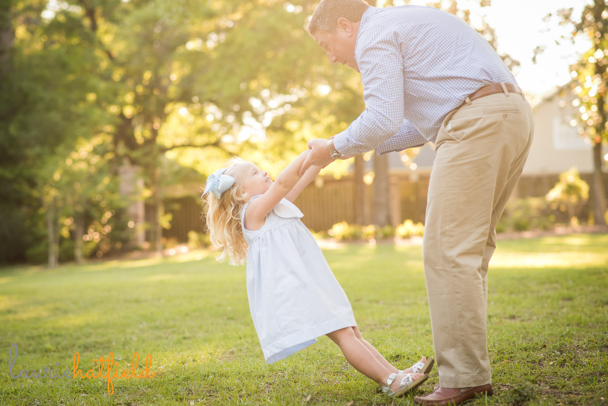 Dad playing with little girl | Mobile AL family lifestyle photographer Laurie Hatfield Photography
