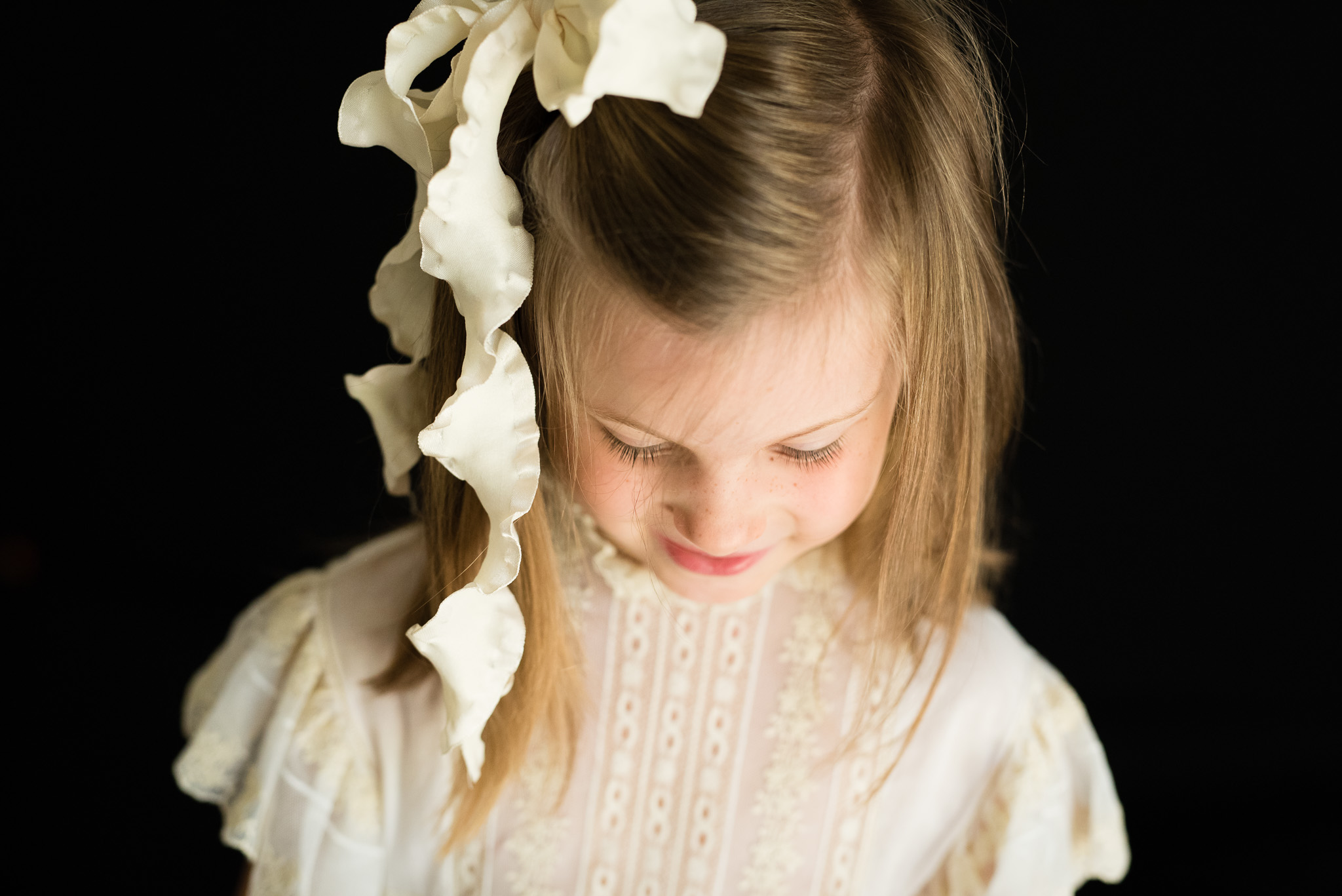 5-year-old girl with ribbon in her hair | Mobile AL school photography