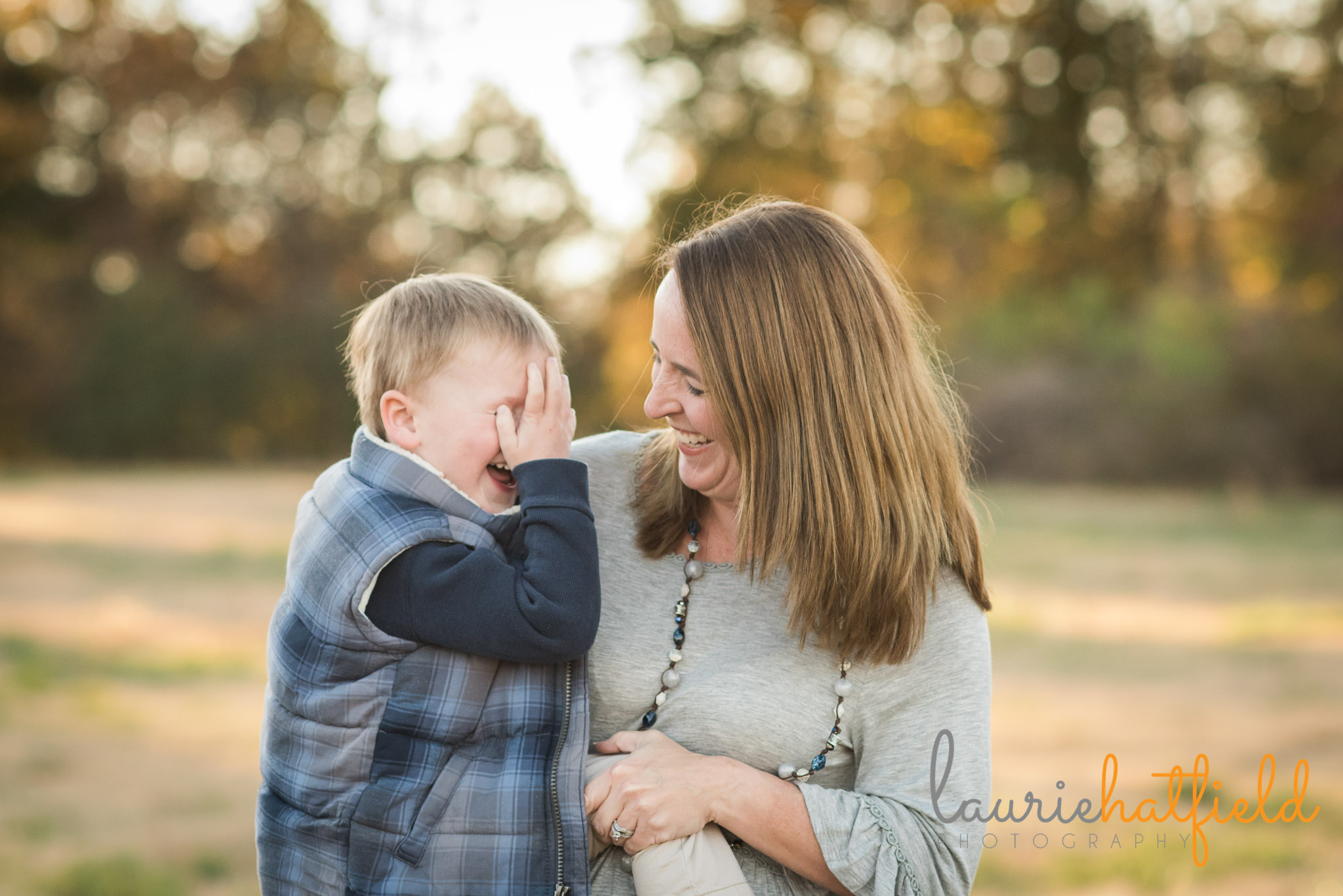 mom and son laughing | Mobile AL family lifestyle photographer