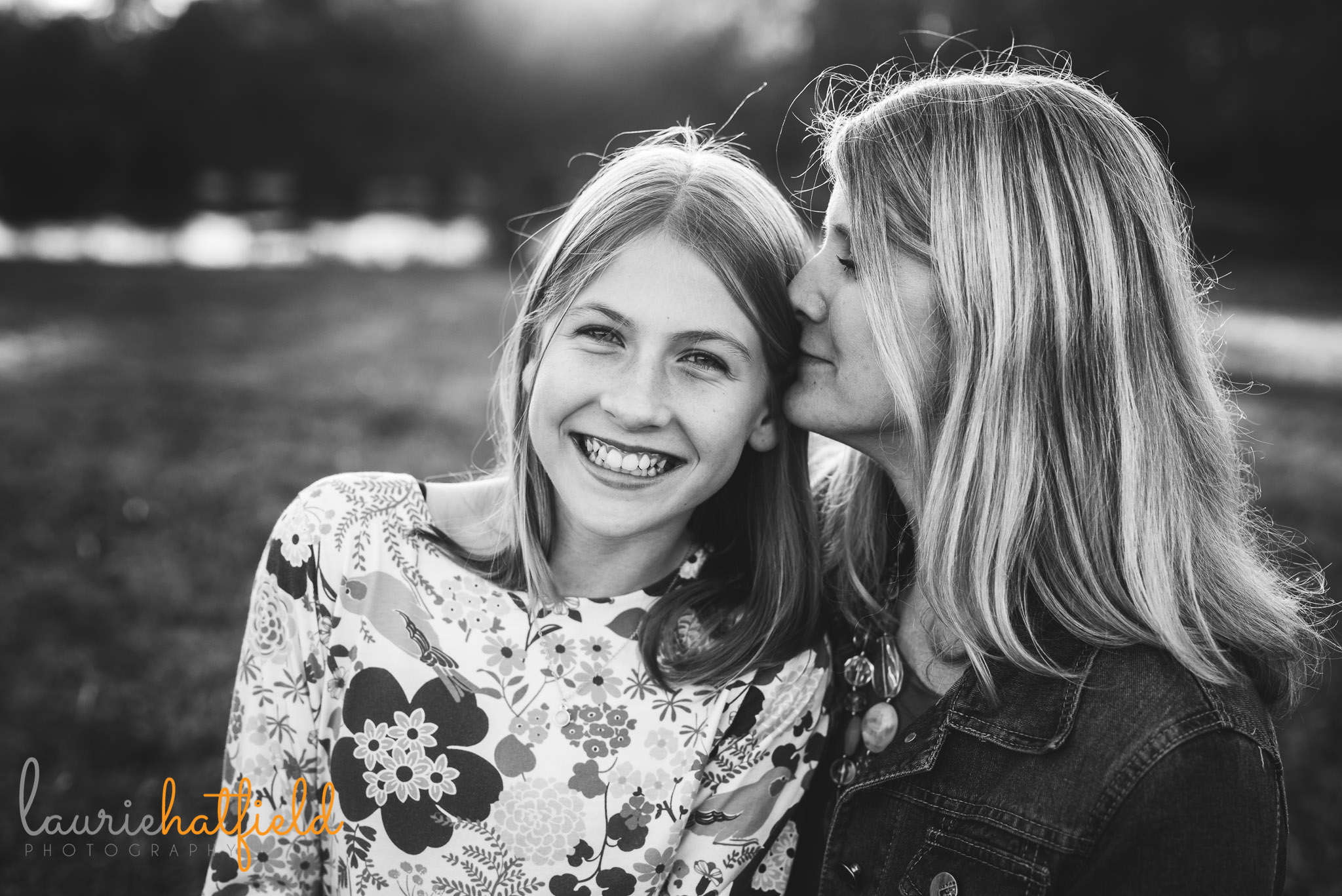 mom hugging daughter | Fairhope AL family photographer