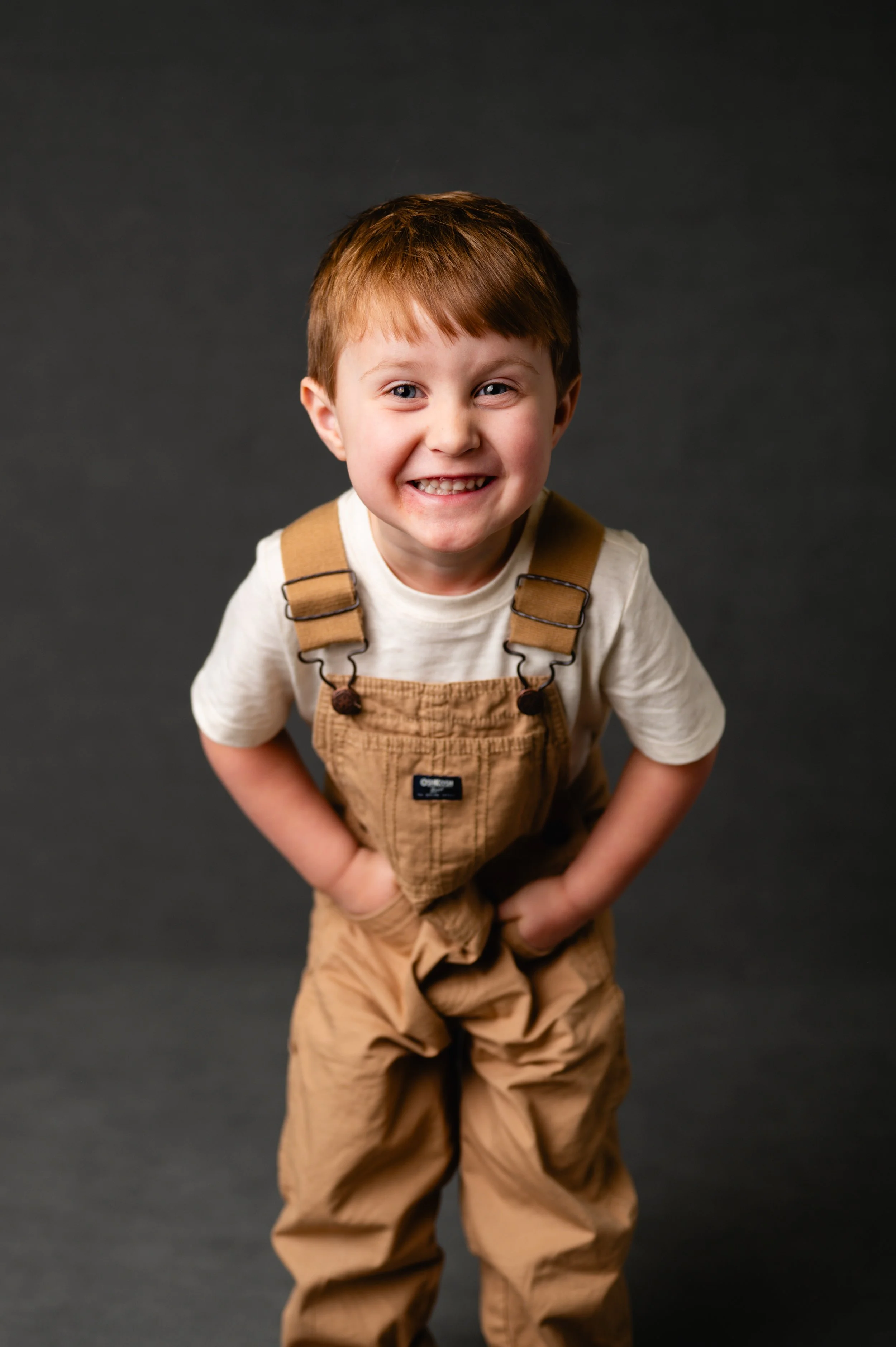 gray backdrop model release-2404.jpg