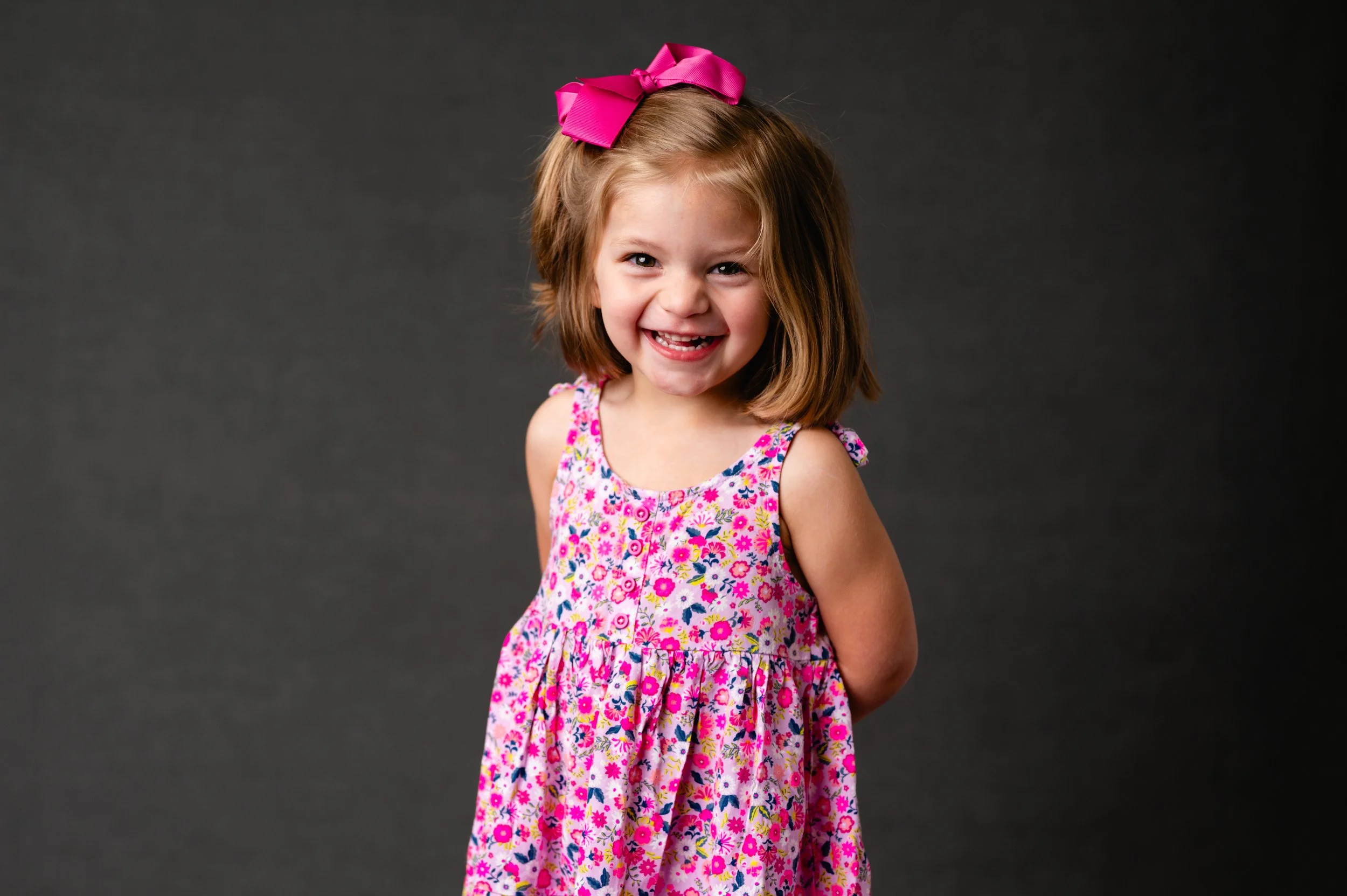 gray backdrop model release-2315.jpg