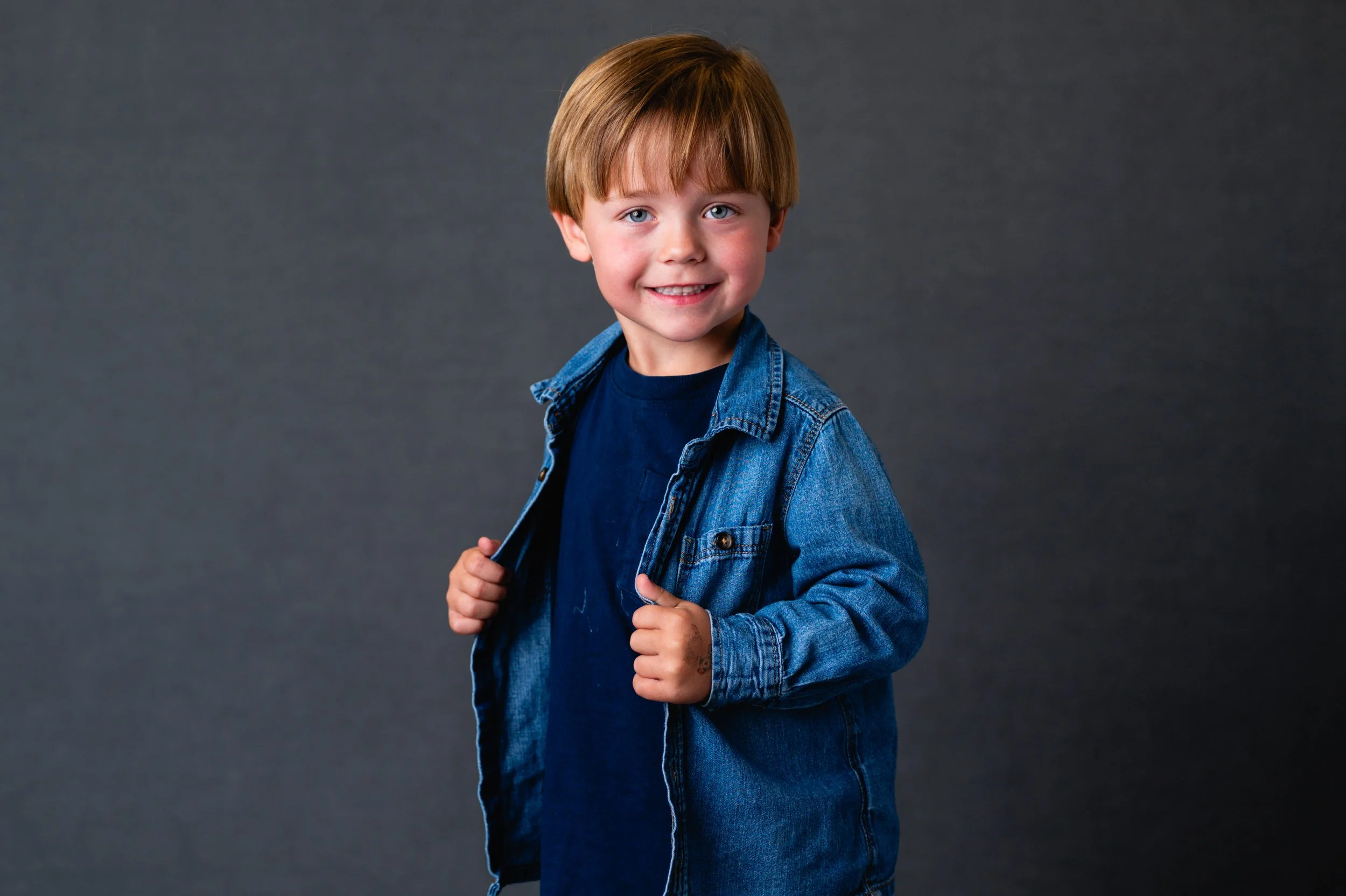 gray backdrop model release-0375.jpg