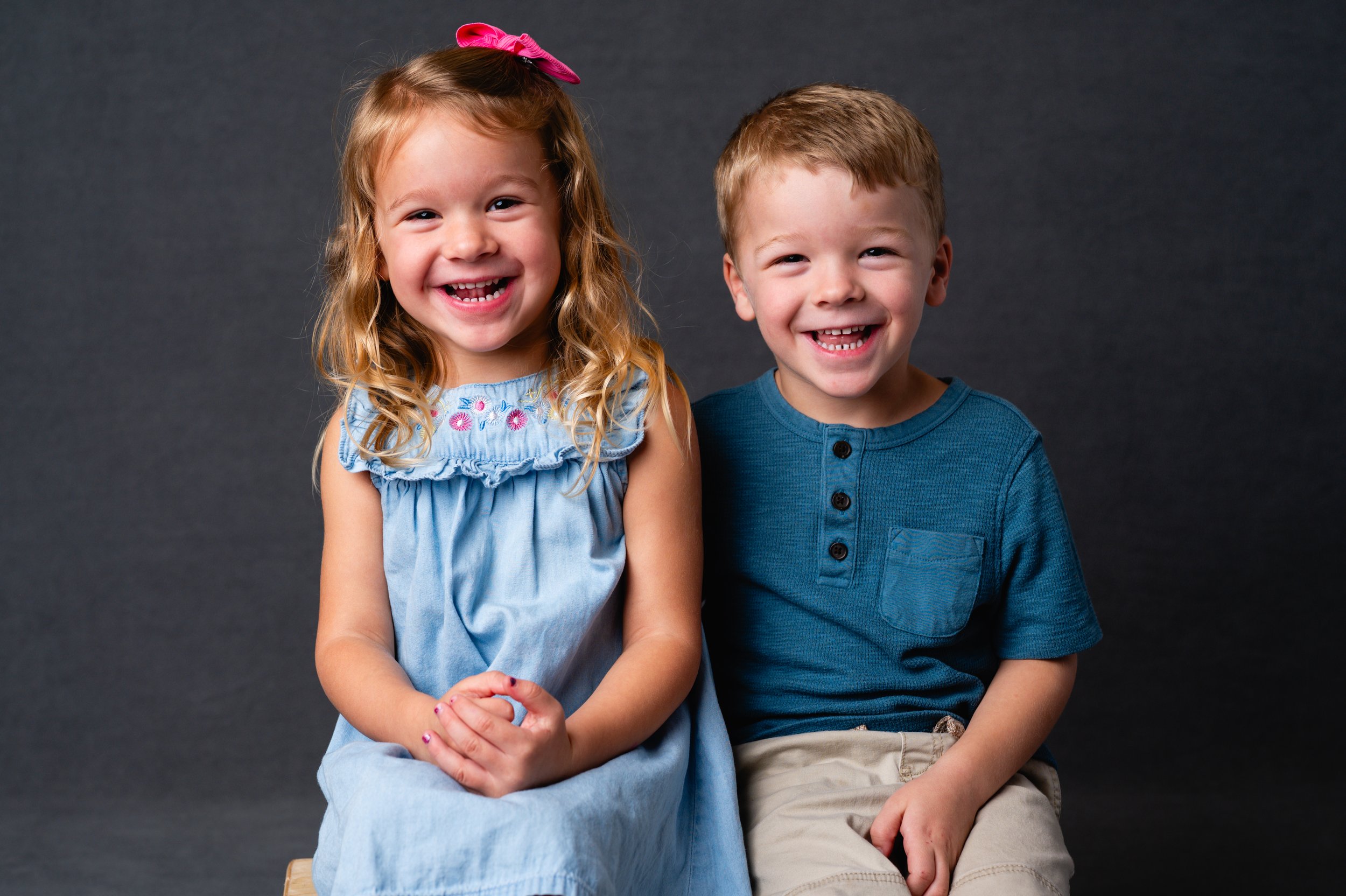 gray backdrop model release-9702.jpg