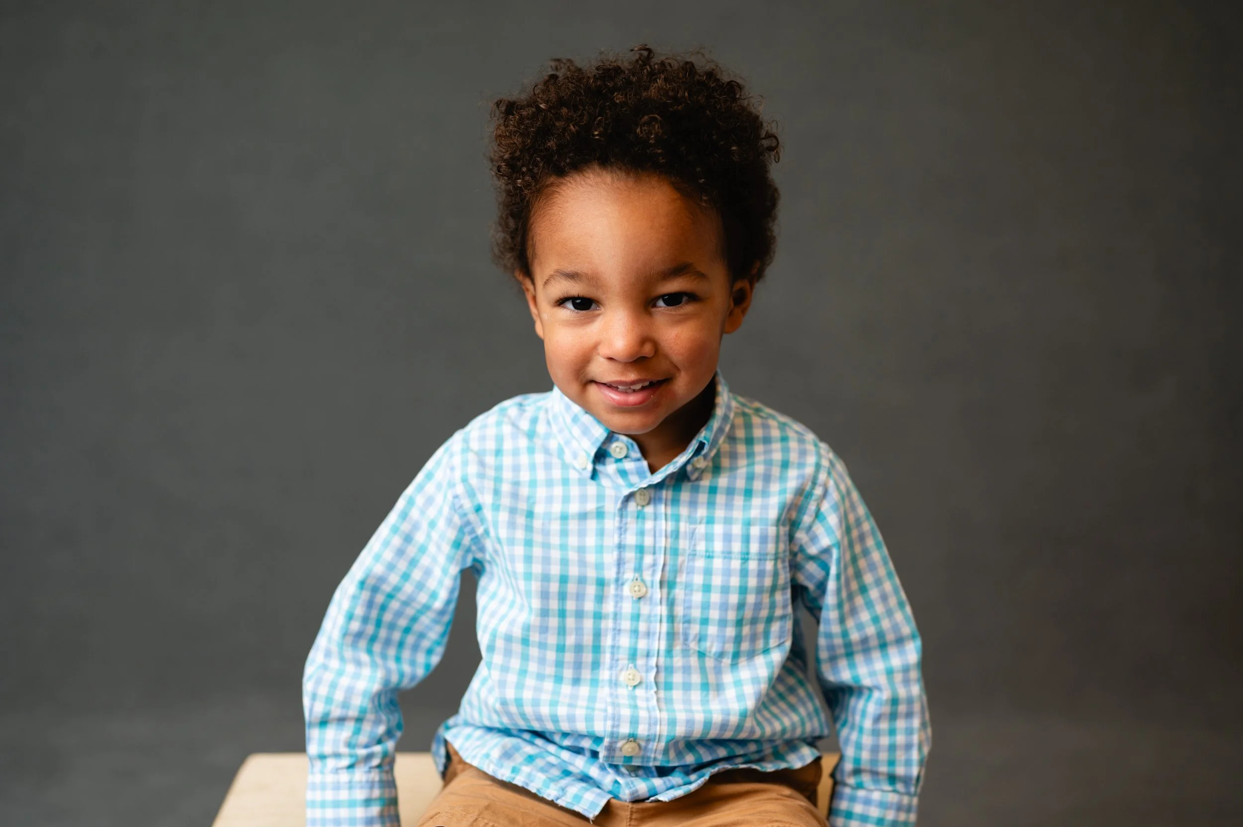 gray backdrop model release-8159.jpg
