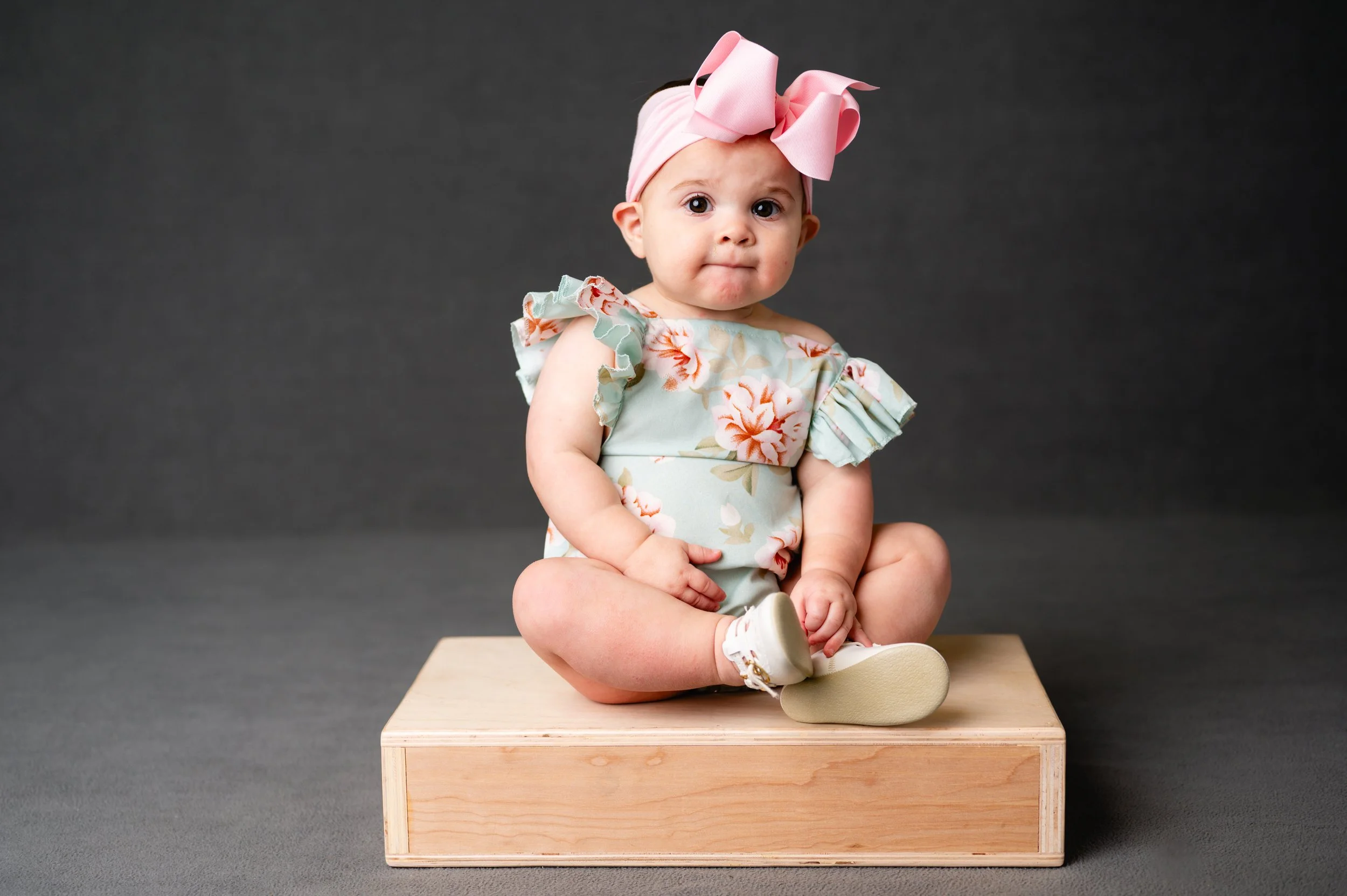 gray backdrop model release-1623.jpg