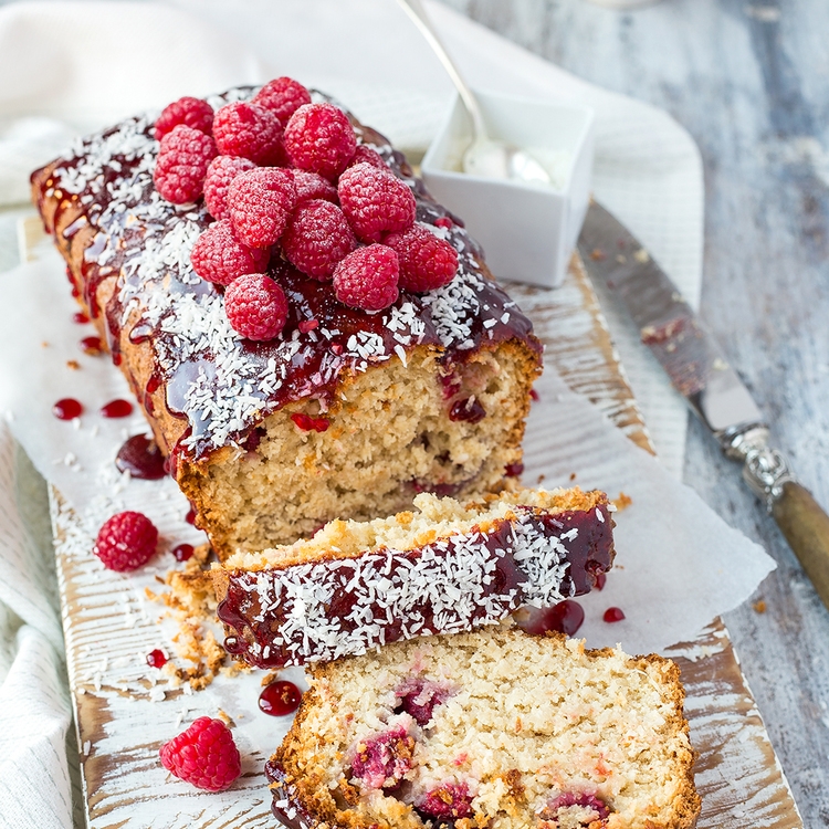 Raspberry+and+coconut+cake.jpg