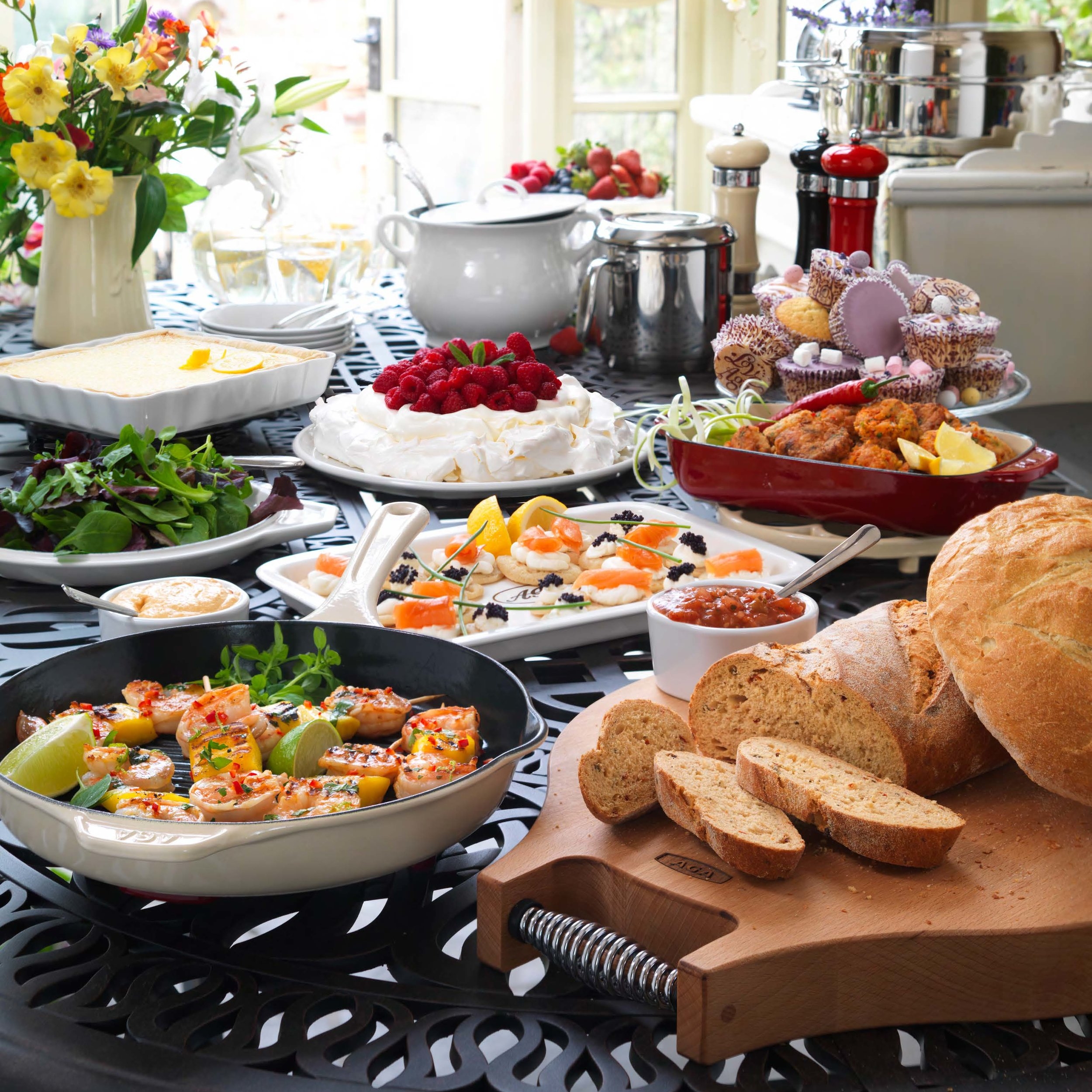 AGA_Carving_board_bread_omelette_pan_baking_dish_coalbrookdale_pot_food_.jpg