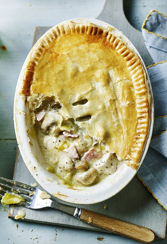 Rayburn Chicken and Leek Pie