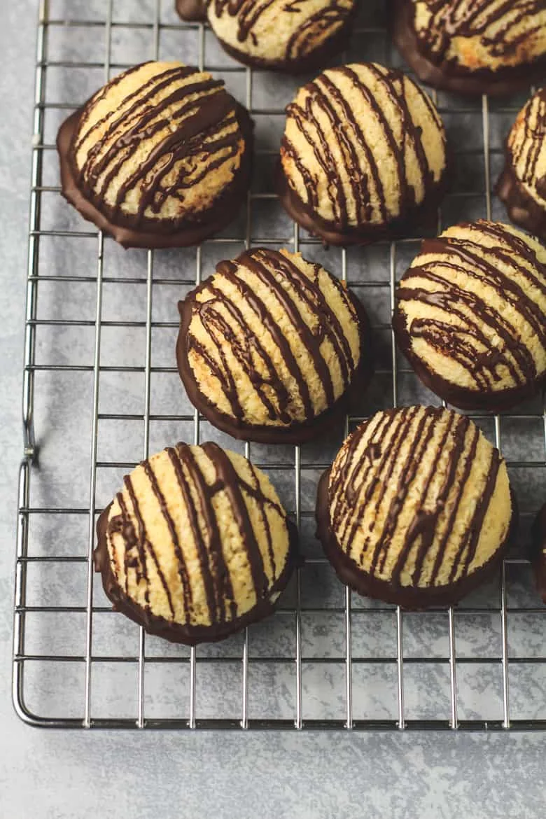 Vegan Coconut Macarons