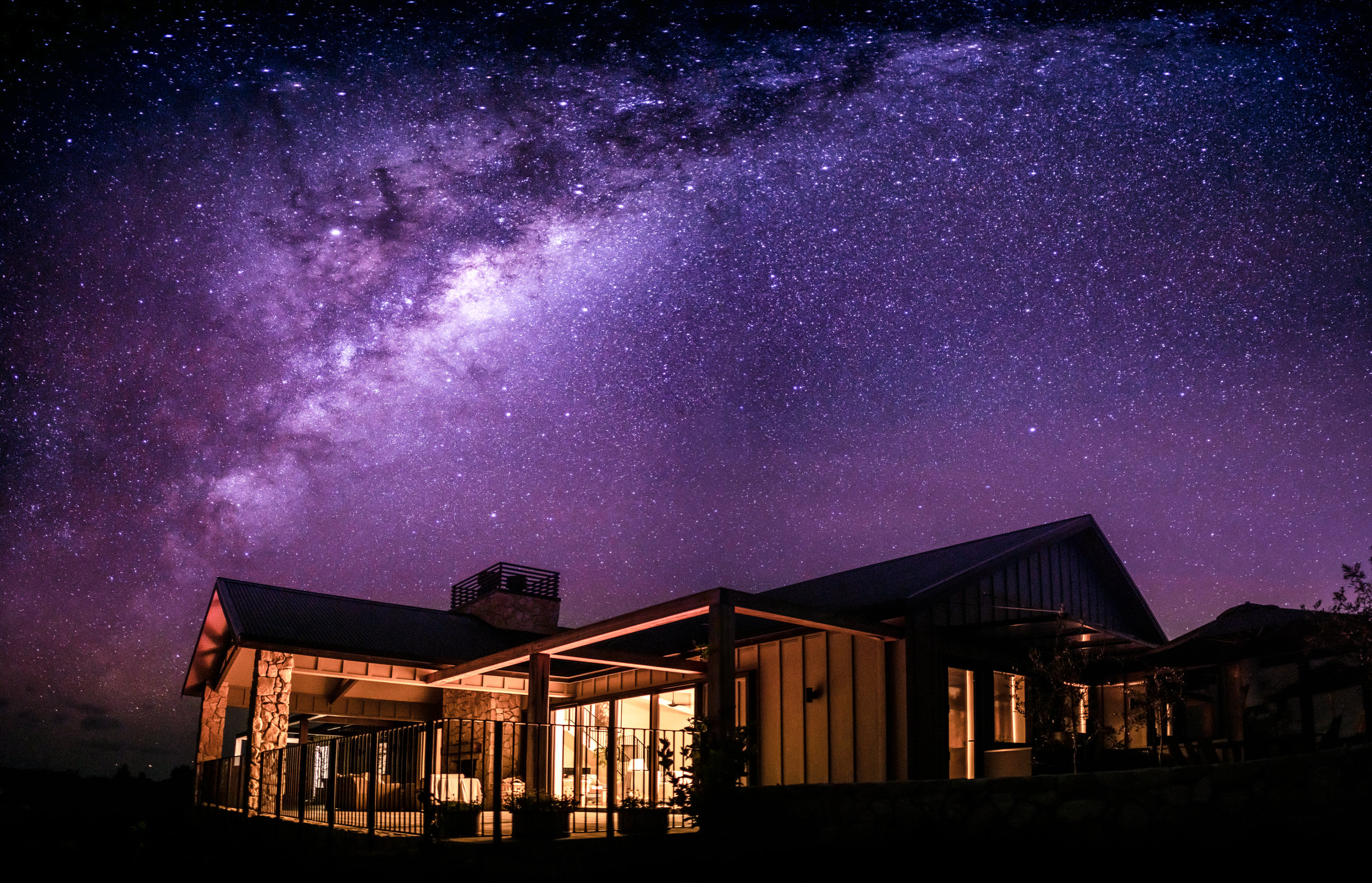 Te Arai Lodge Milky Way (@curtissimmons).jpg