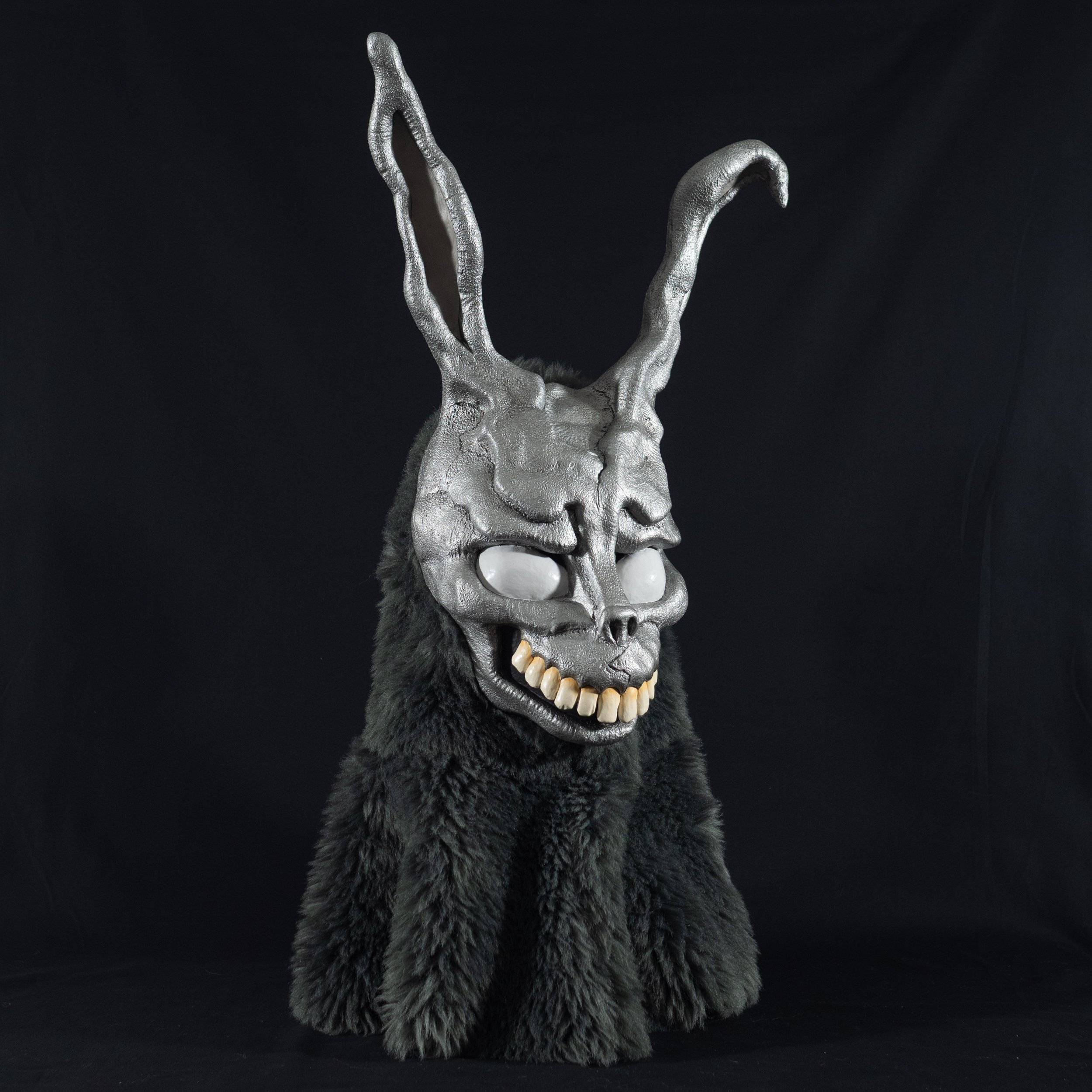 donnie-darko-frank-mask-alternate-fur-2.jpg