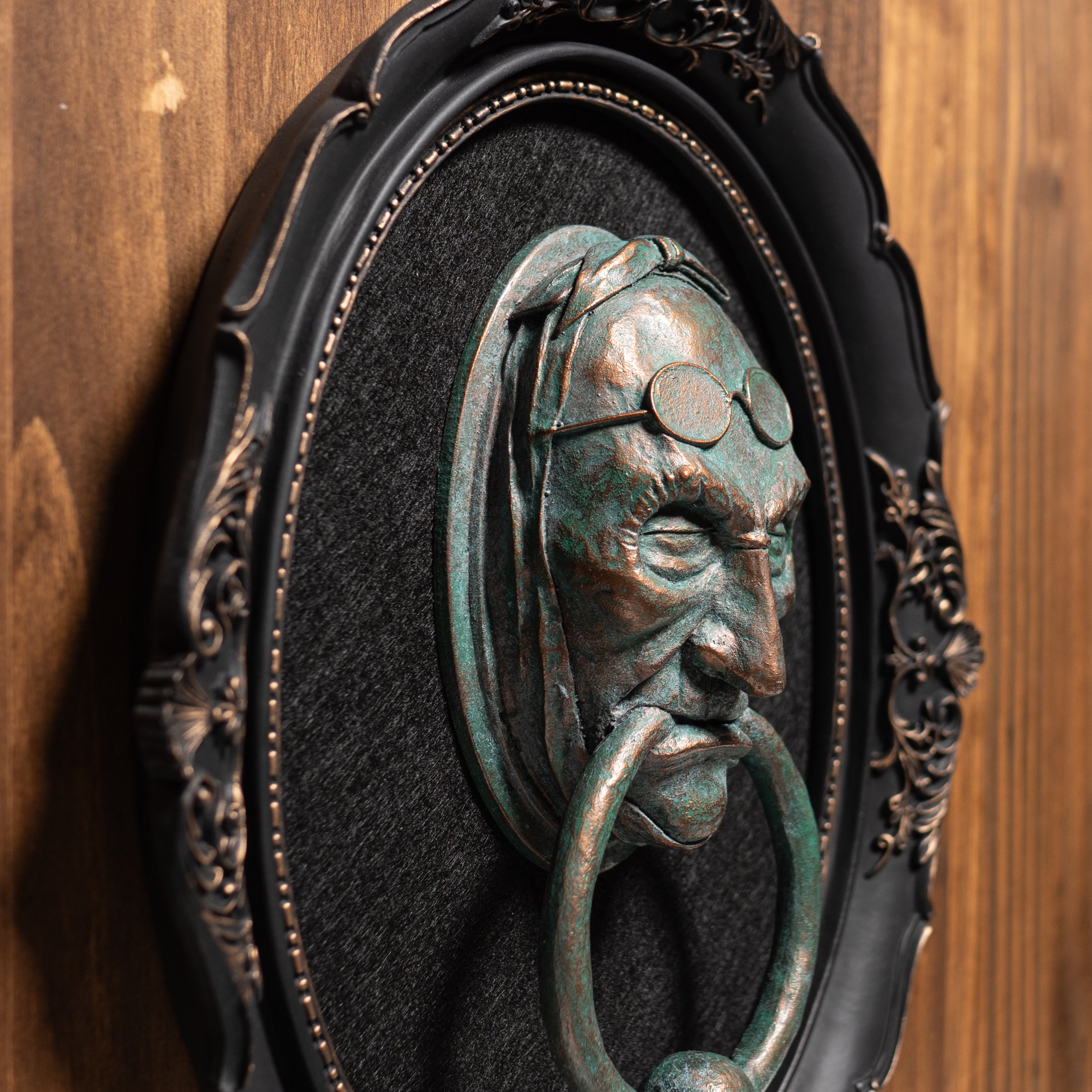 jacob-marley-door-knocker-with-frame-bronze-light-patina-closeup-view.jpg