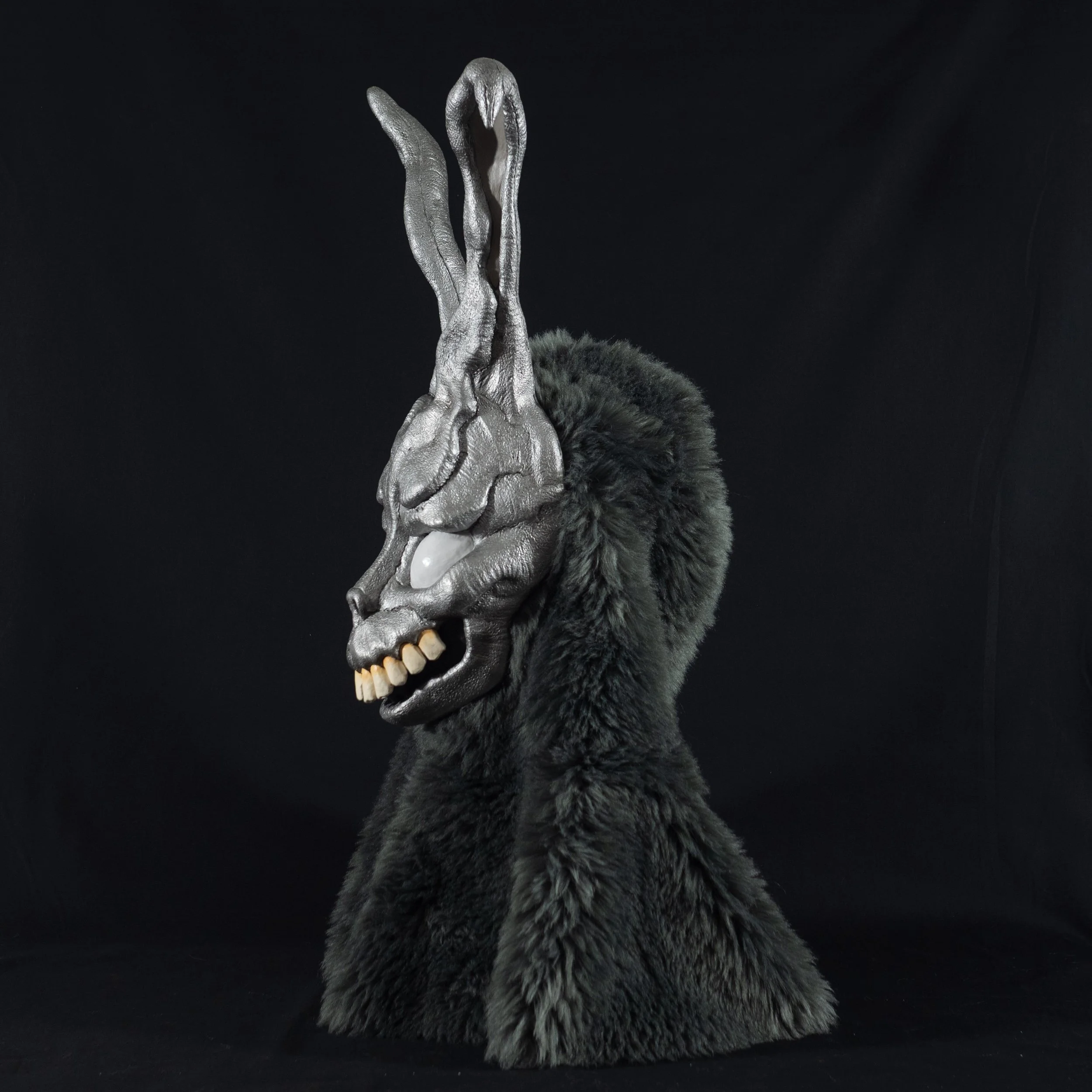 donnie-darko-frank-mask-alternate-fur-7.jpg