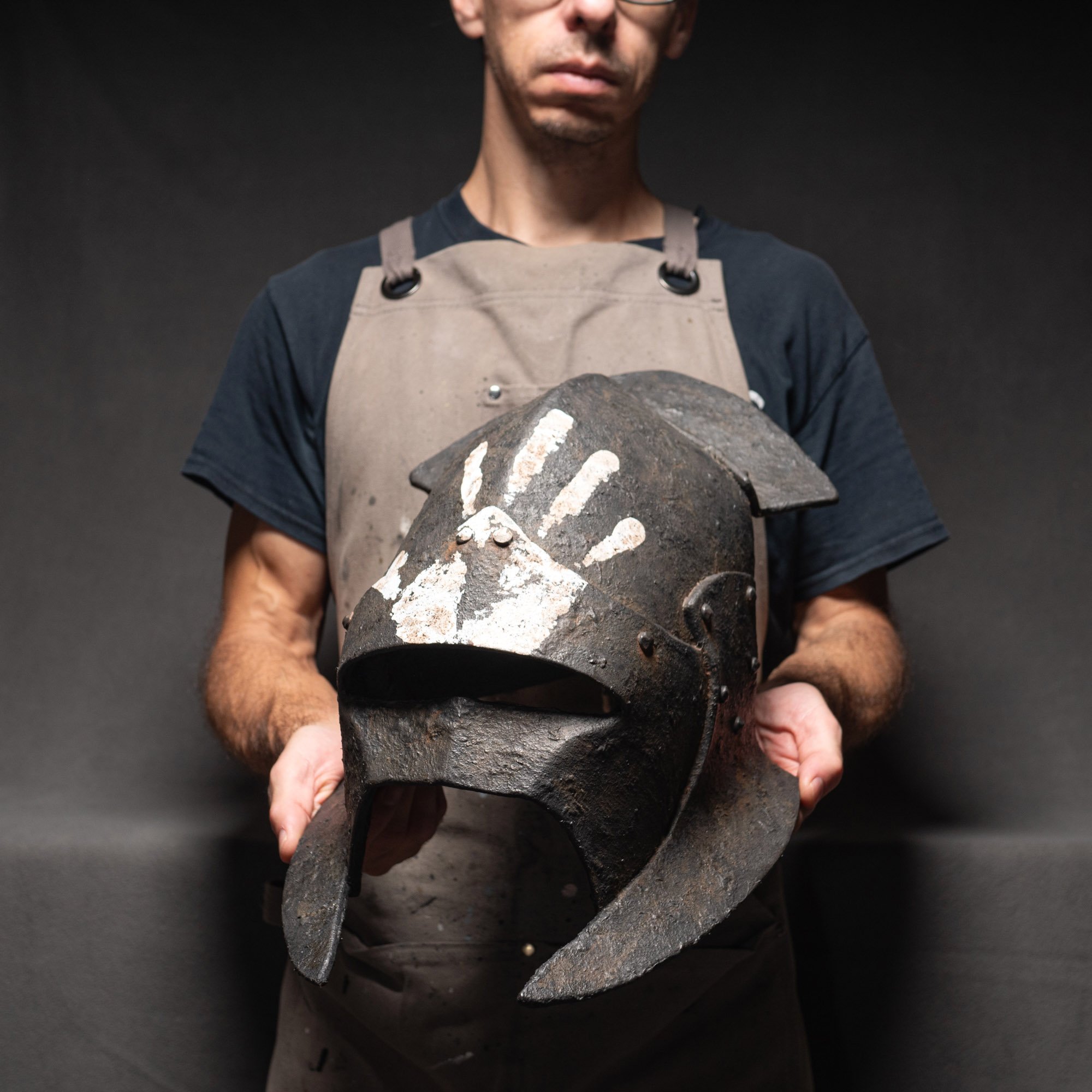uruk-hai-foam-helmet-lord-of-the-rings-size-reference.jpg