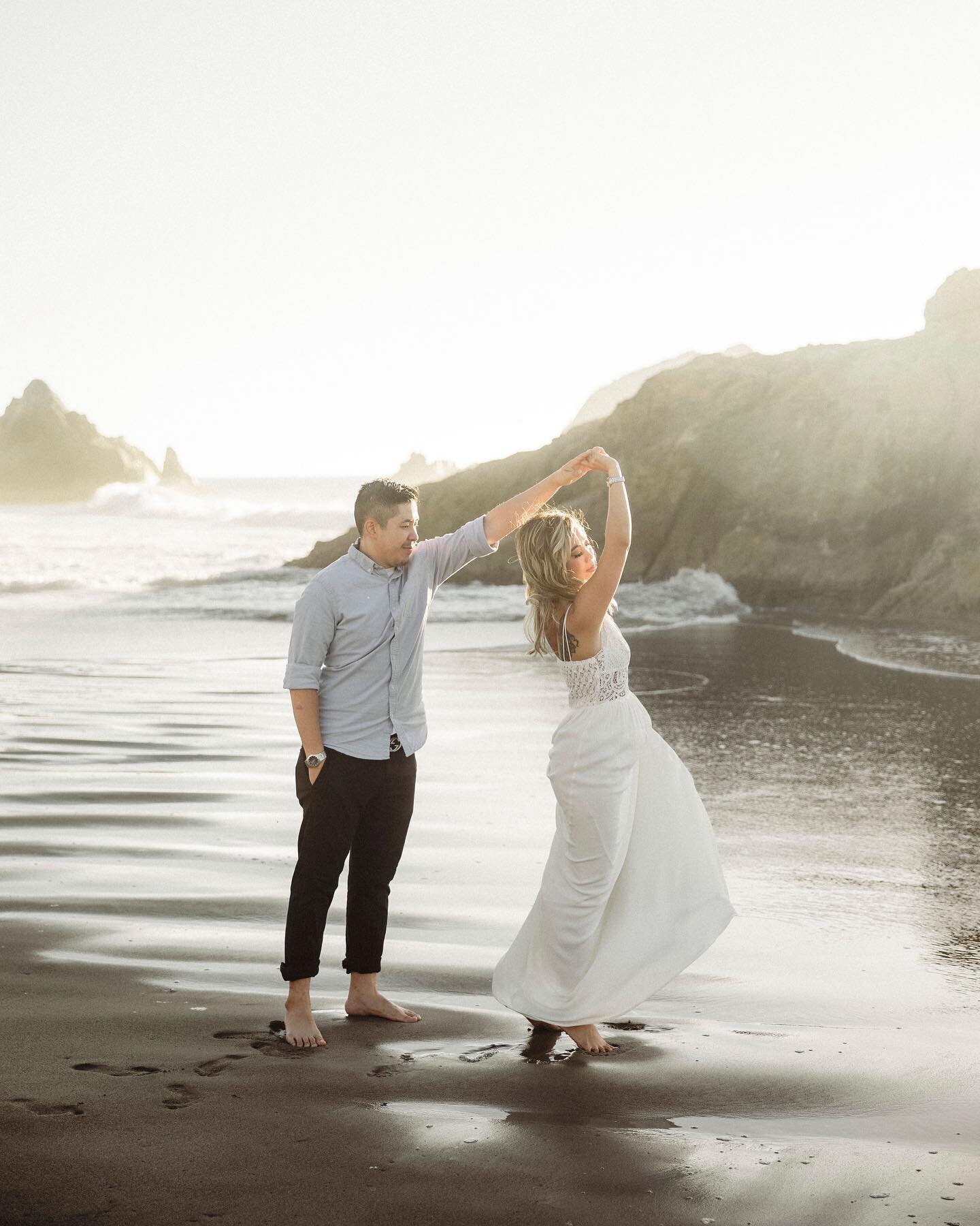 Dana &amp; Son tied the knot this past weekend so I figured it&rsquo;s time I finally posted photos from their dreamy beach engagement session 🤍 

&bull;
&bull;
&bull;

#lumierevisualarts 
#sacramentophotographer
#sacramentoweddingphotograpger
#norc