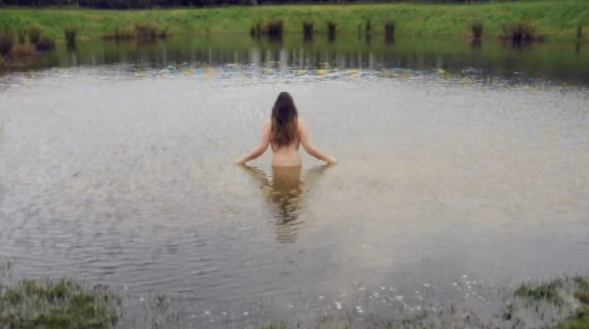 Hannah Maynard, Waiting , 2016