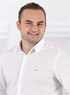 Marun.jpg