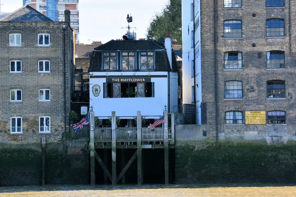 The Mayflower Pub - Great place for a lazy drink on the river