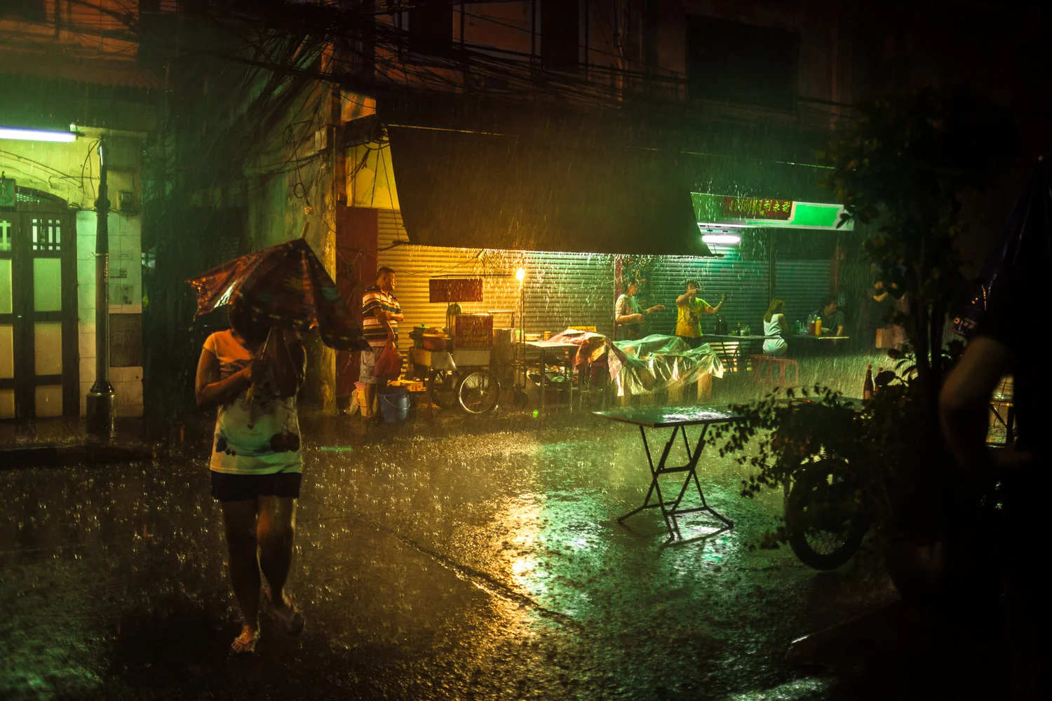 Rain caught everyone off-guard in Bangkok's Chinatown.