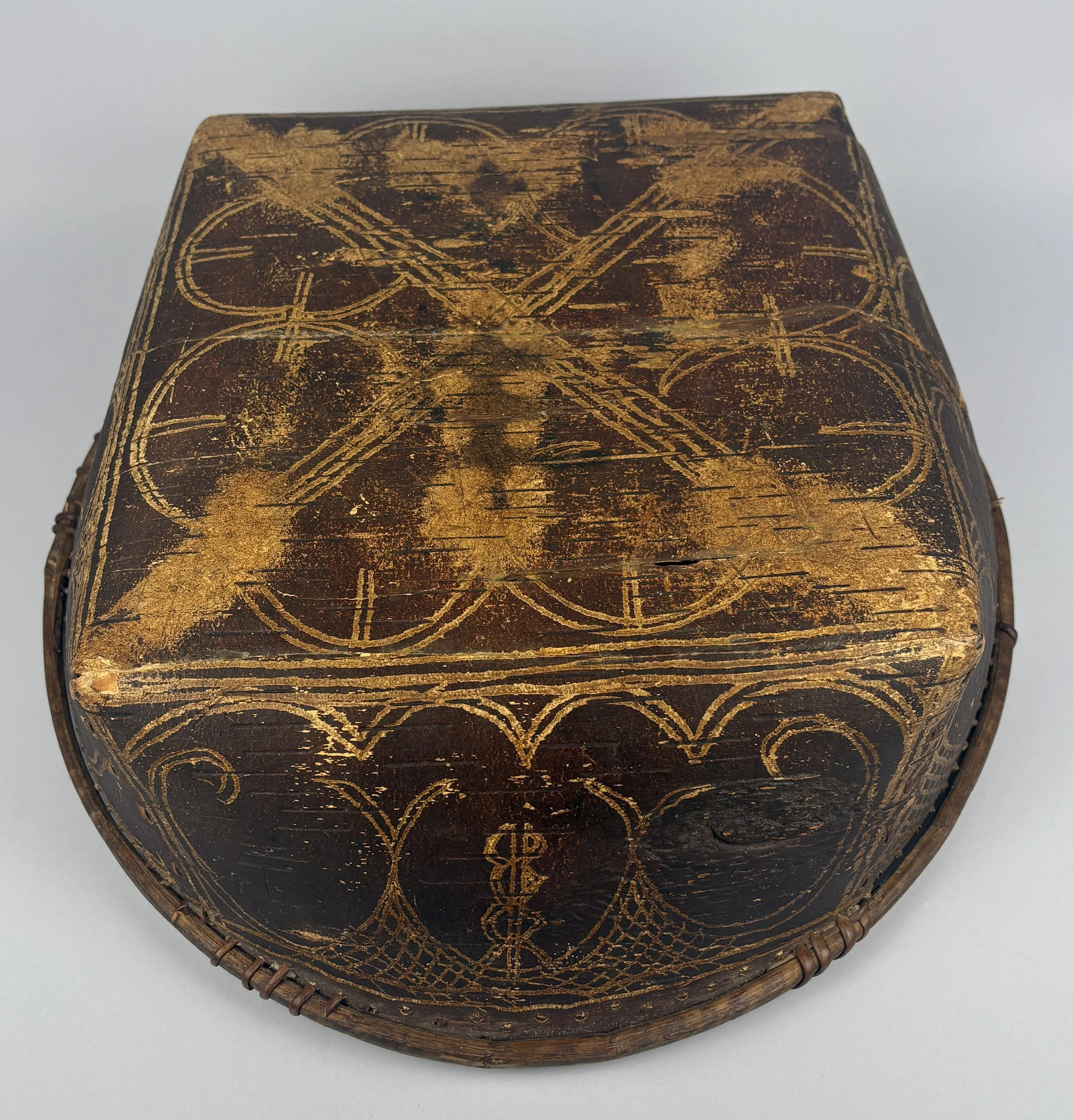    Dish  , mid to late 19th century by Passamaquoddy Ancestor/s, Birchbark and spruce root (2026-03-001) 