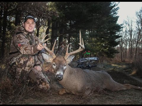 The Bowhunt for BB8 - AMAZING Spot and Stalk Whitetail Hunt