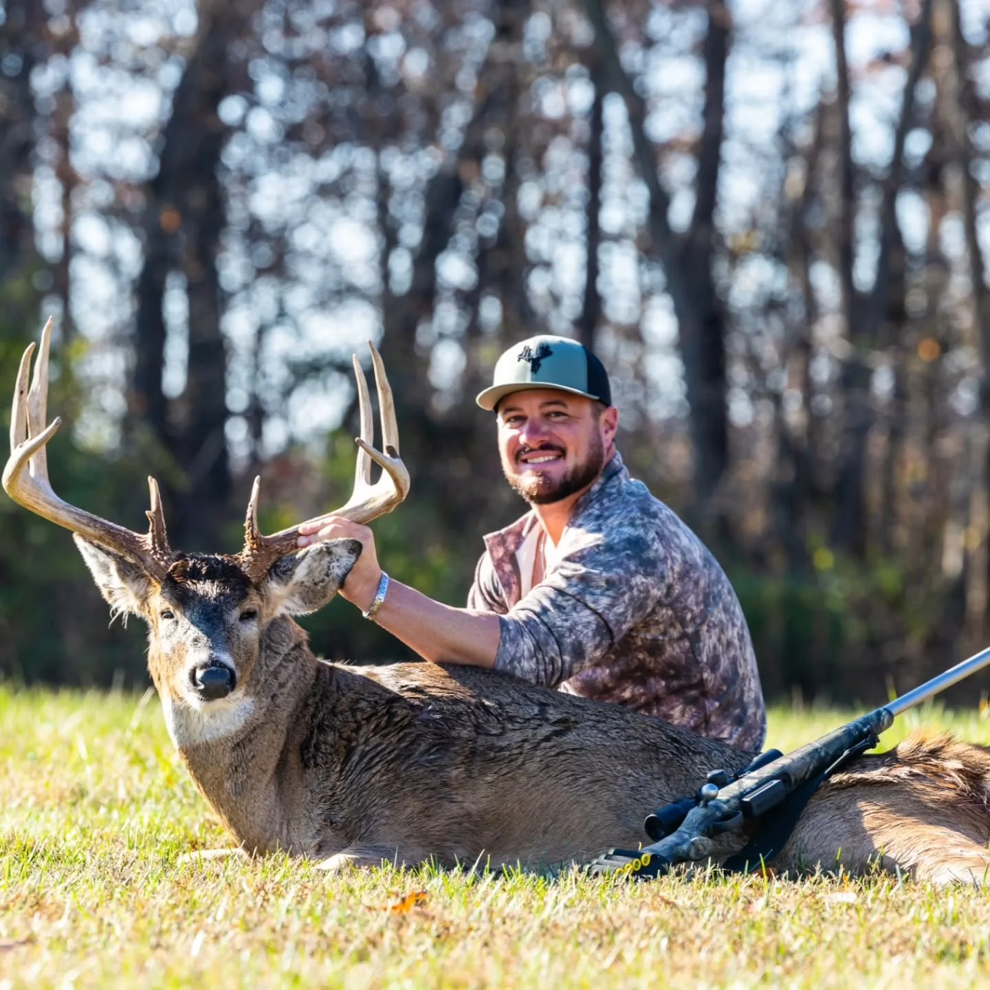 The buck I called the &ldquo;Big 8 or 9 or maybe 10&rdquo; i didnt know 🤷🏻&zwj;♂️ until the night I shot him now dubbed &ldquo;Grandpa&rsquo;s Buck&rdquo; is down for the count!! Never dreamed I&rsquo;d get him killed but I had a good luck charm in