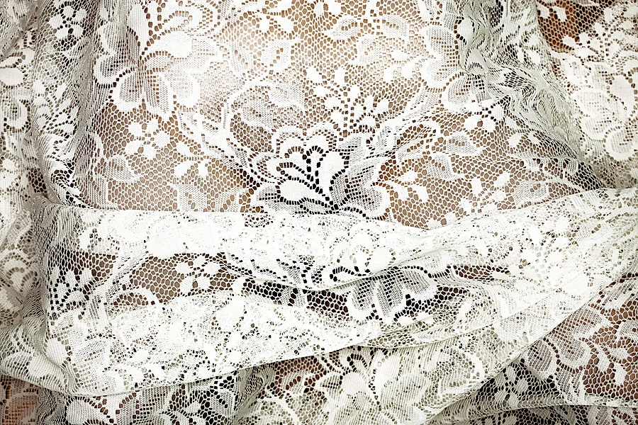 Rosehips_And_50_Year_Old_Tableclothes.jpg