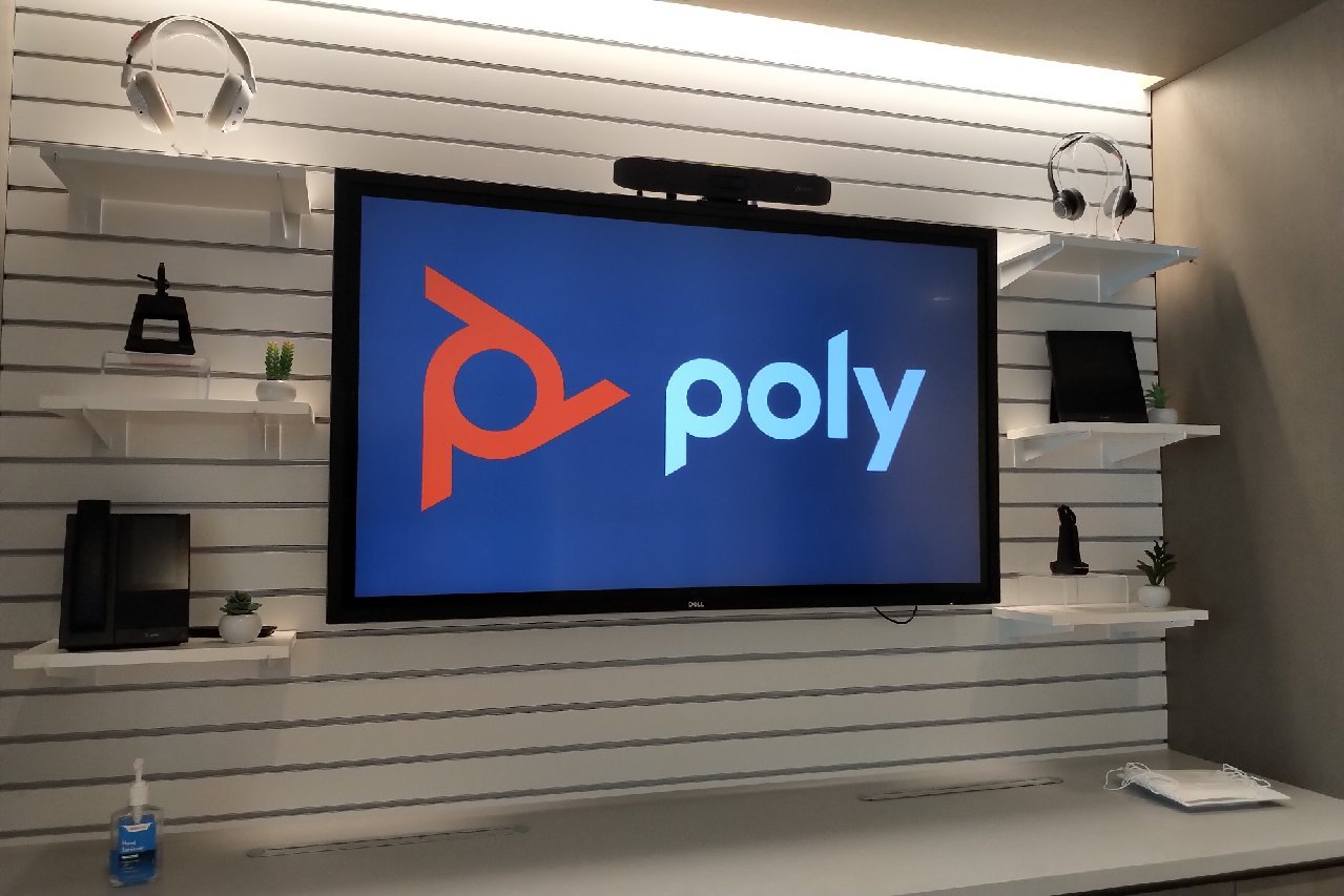 Poly_showroom logo.jpg