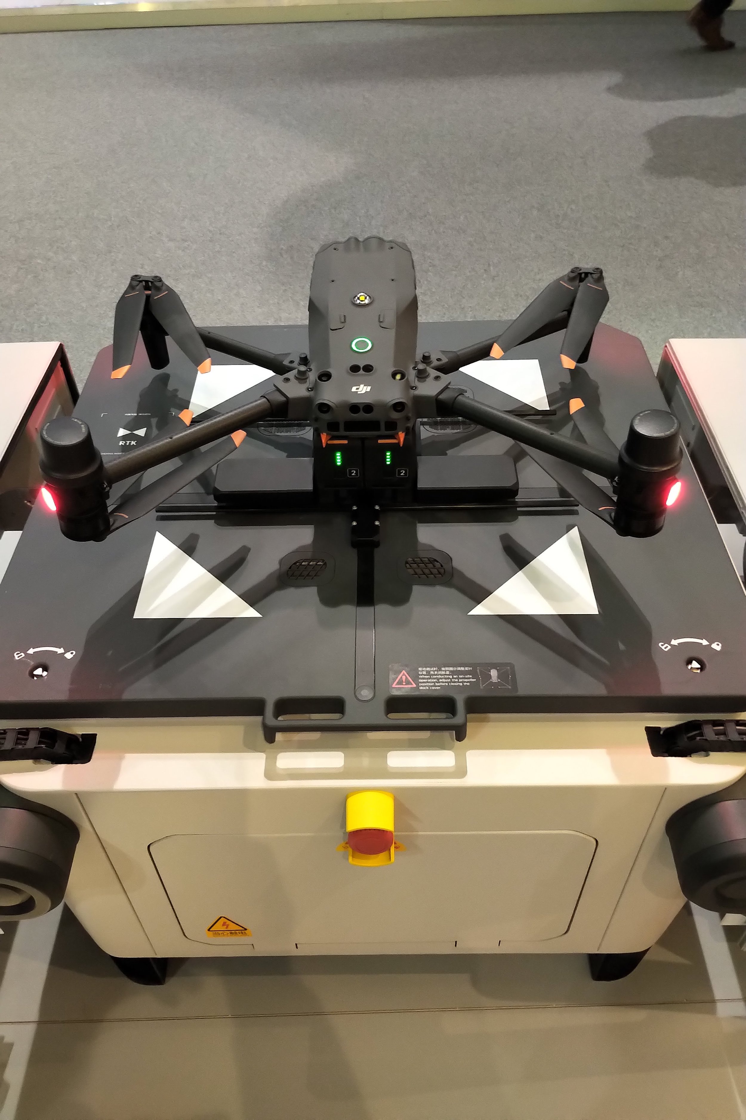 Avaya at GITEX 2023_drone.jpg