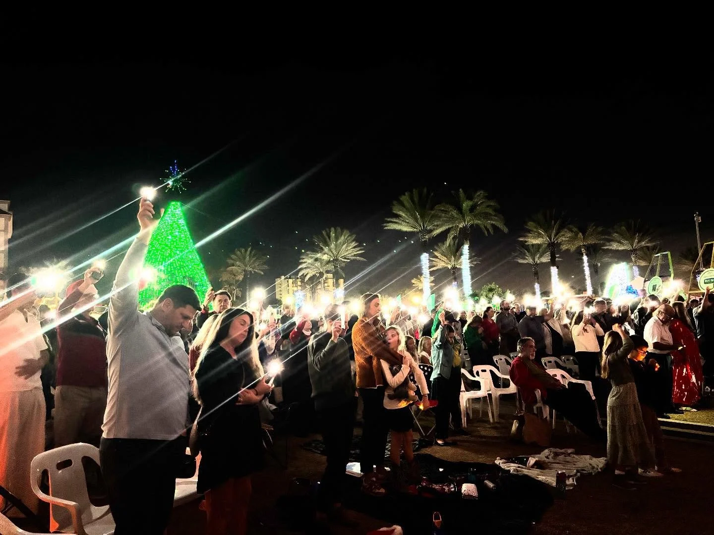 Another amazing Christmas Eve at Deck the Chairs! ✨ What a thing to celebrate: our God, our King, coming down + moving into the neighborhood. His plan was always + still is to come close to His people. And He shall reign forever and forever!