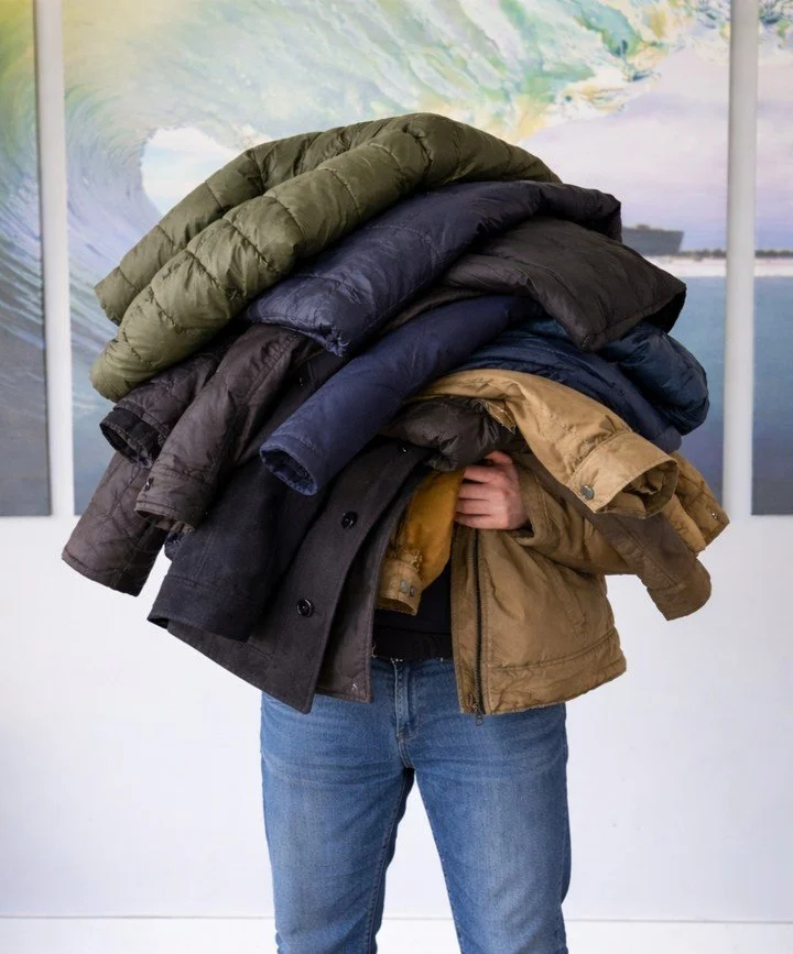 GROUNDSWELL: WINTER ESSENTIALS⁠
As the temperatures drop + we reach for our coats, let&rsquo;s remember those who don&rsquo;t have one! 🧥🧤⁠
⁠
DON'T FORGET! This Sunday, bring new and gently used coats + gloves and new underwear + toiletries with yo