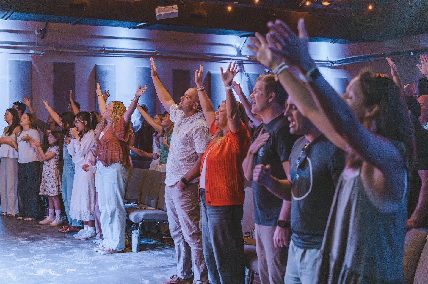 Thank you for the cross, Lord
Thank you for the price You paid
Bearing all my sin and shame
In love You came
And gave amazing grace 

Thank you for this love, Lord
Thank you for the nail pierced hands
Washed me in Your cleansing flow
Now all I know
Y