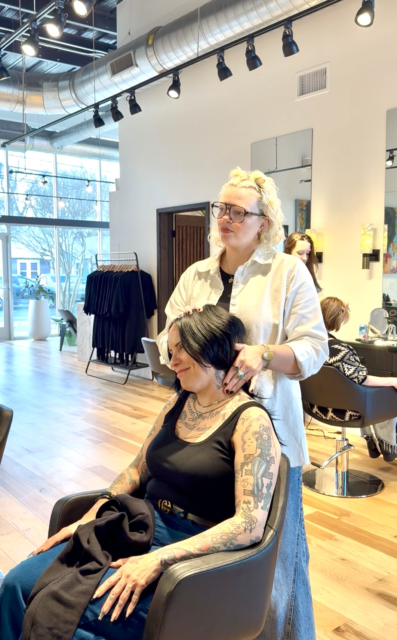 How to Choose a Hairstylist in Austin (Think of It Like a First Date)