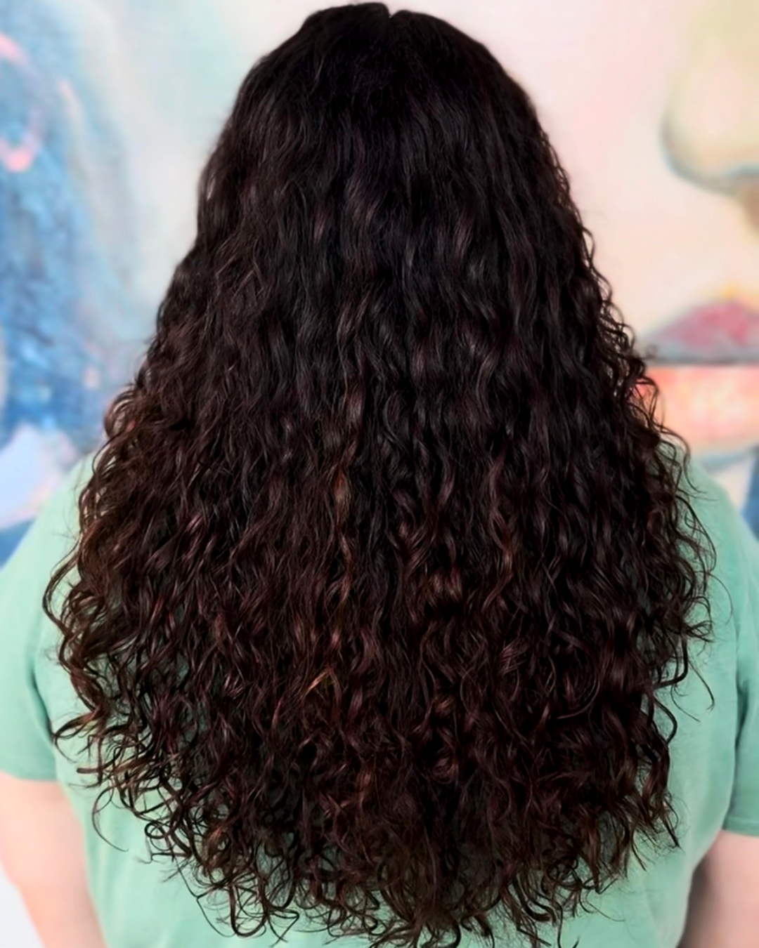 Curly Cuts vs. Traditional Haircuts: Why Your Curls Deserve a Different Approach