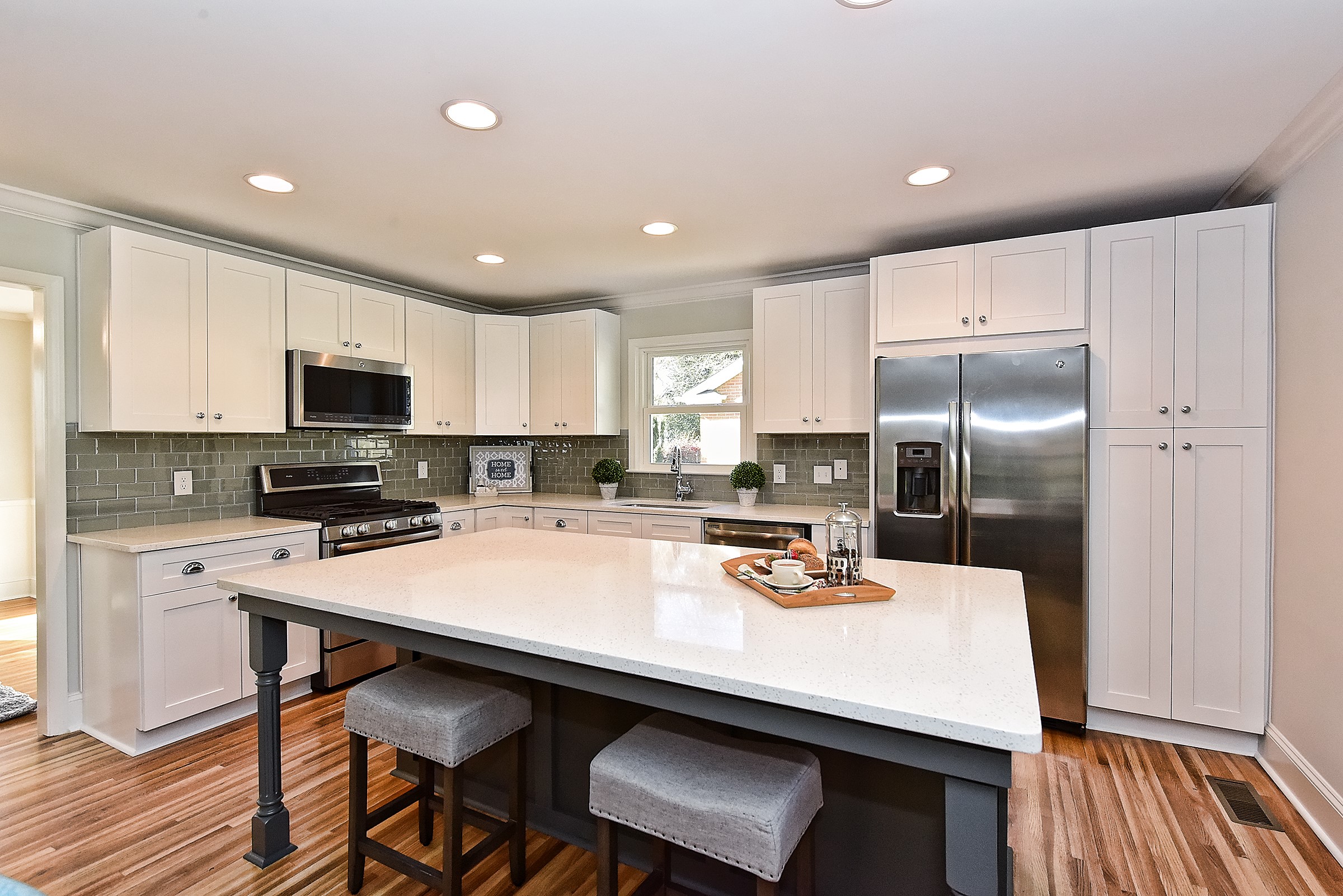 020_Kitchen.jpg