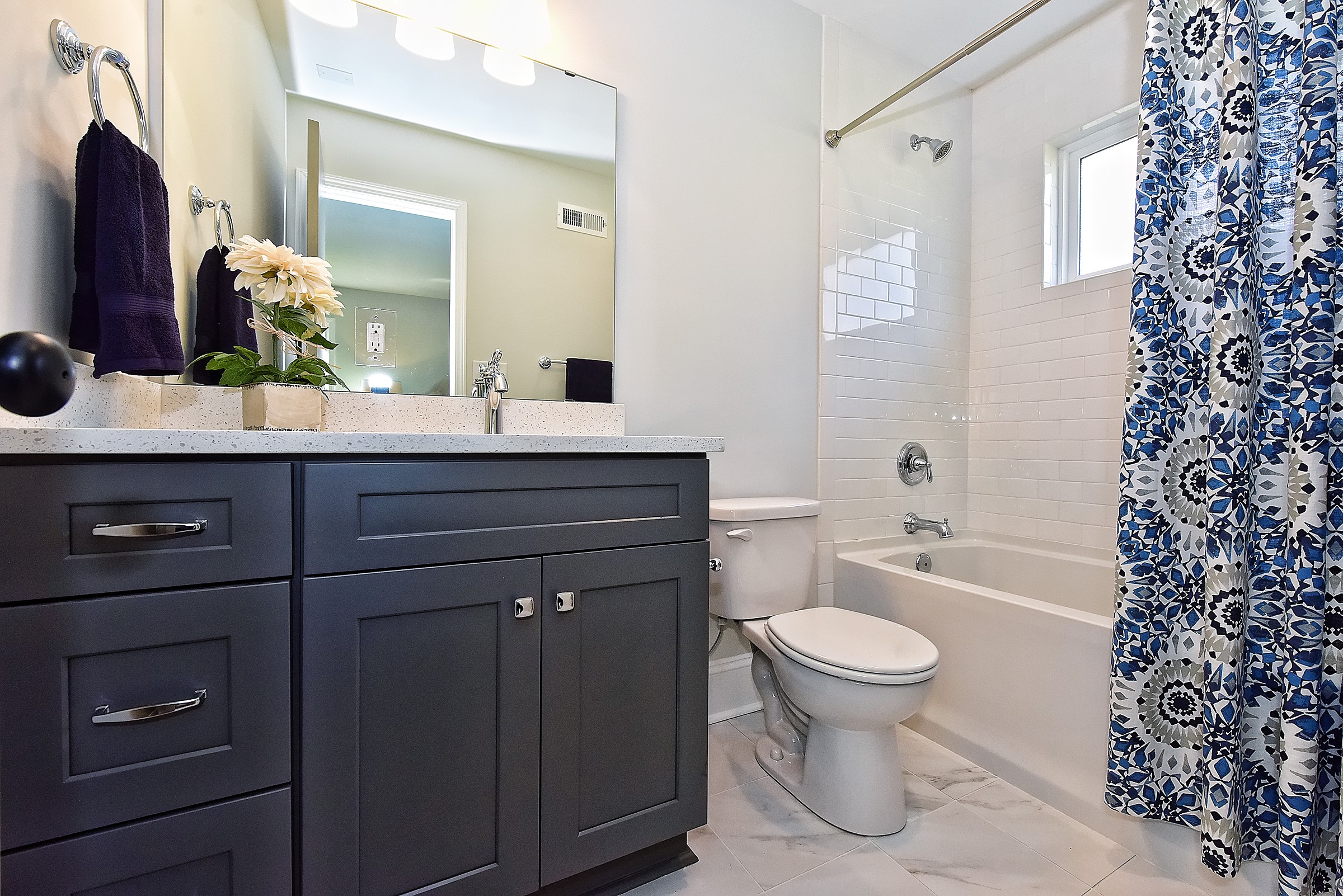 044_Bathroom.jpg