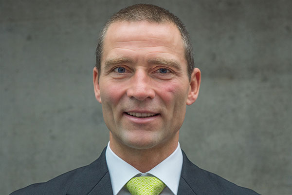 Prof. Dr. Robert Meier-Staude