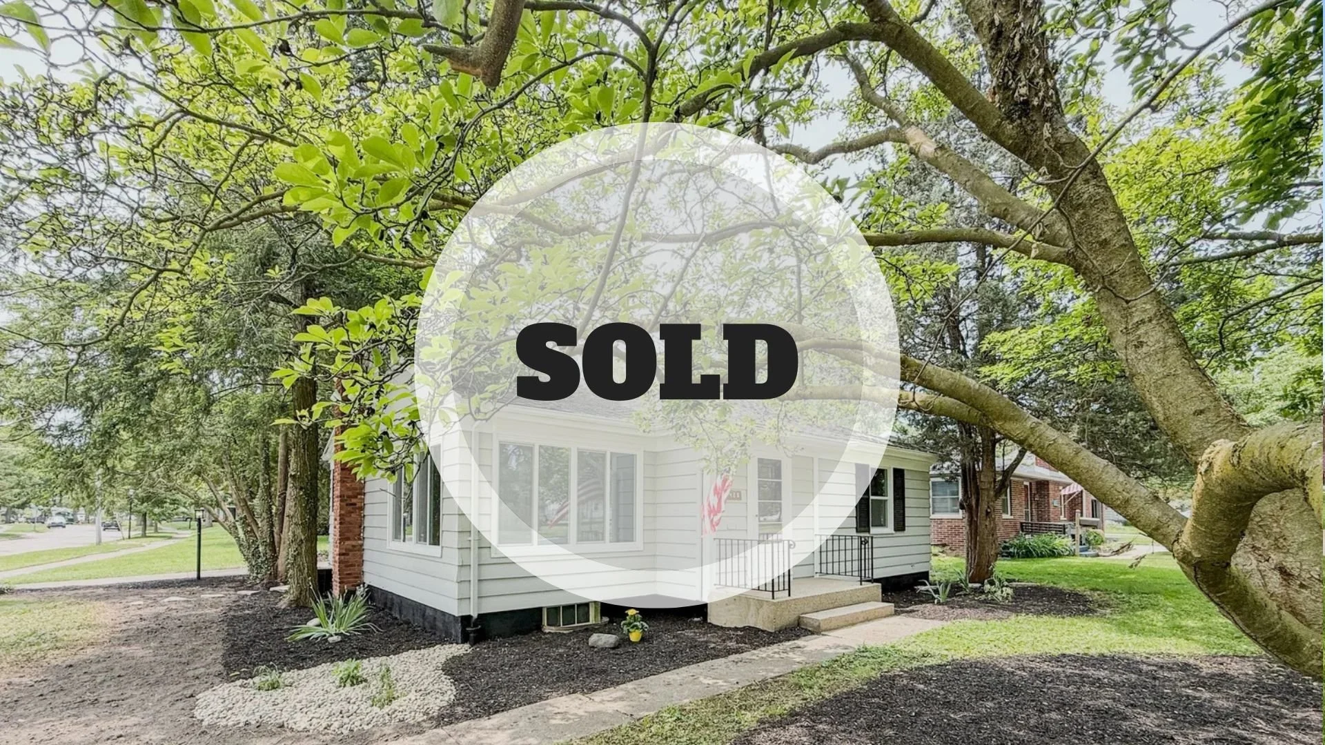 2425 Ojibway Trail - $234,900