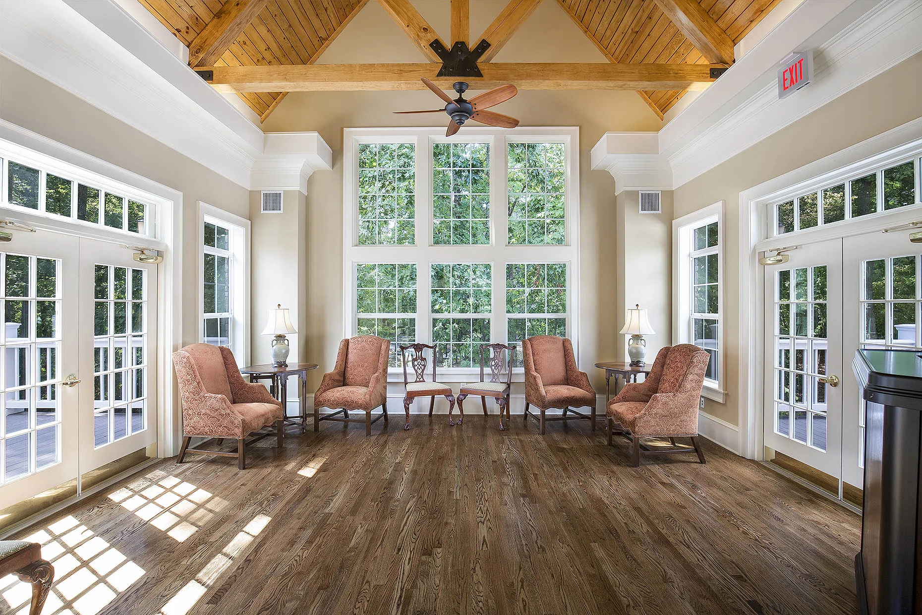 Lusk_JollyLodge_Interior_02.jpg