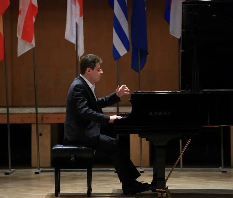 Davit Hovhannisyan, Piano teacher at Winchester Stage Music Center.
