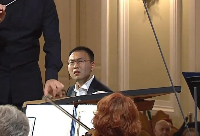 The Show Must Go On: Handling Mishaps Onstage