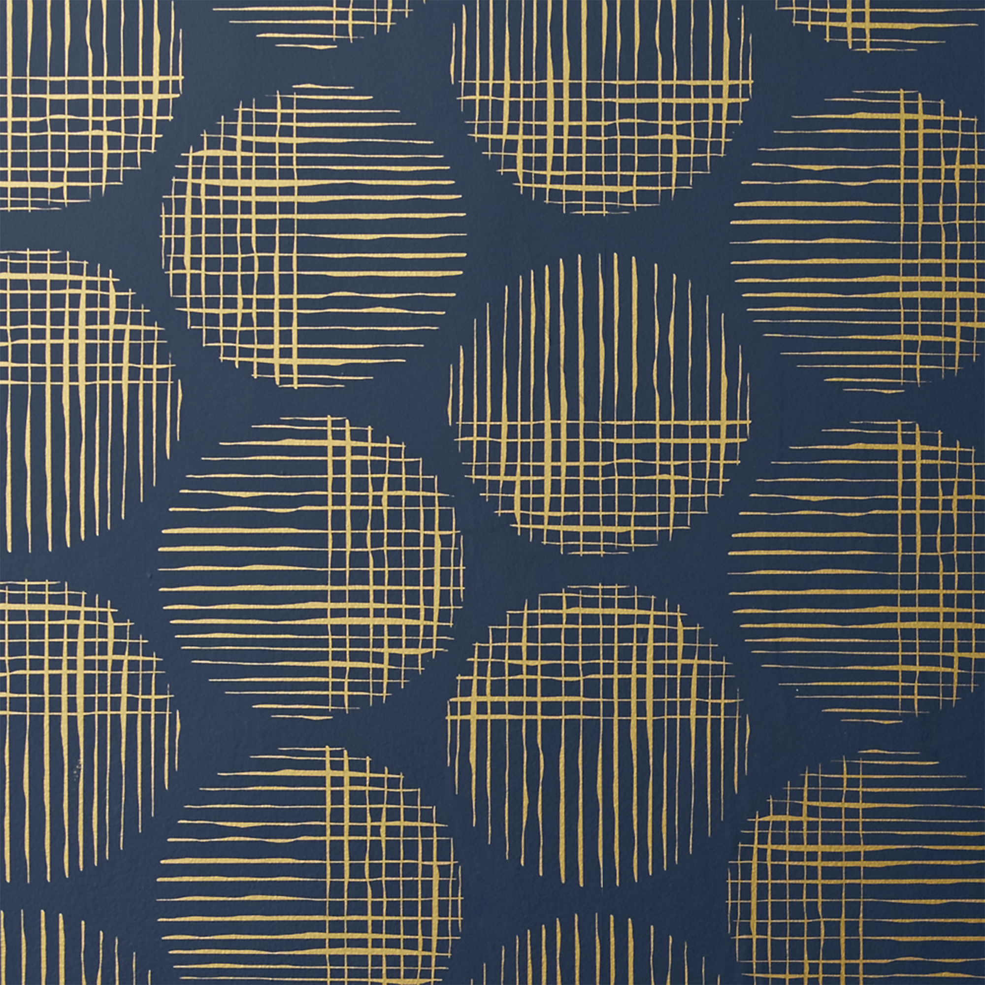 cross-hatch-circles-gold-and-navy-traditional-paste-wallpaper-1.jpg
