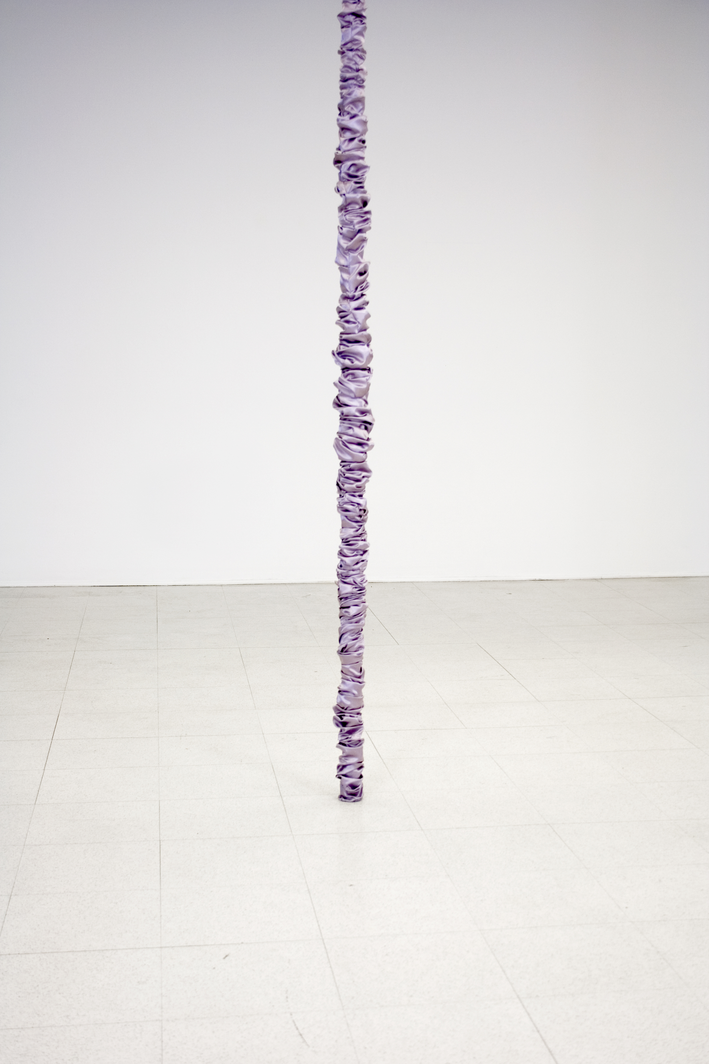 Bâton Violet Révoltant , 2013/2018 Ruched satin