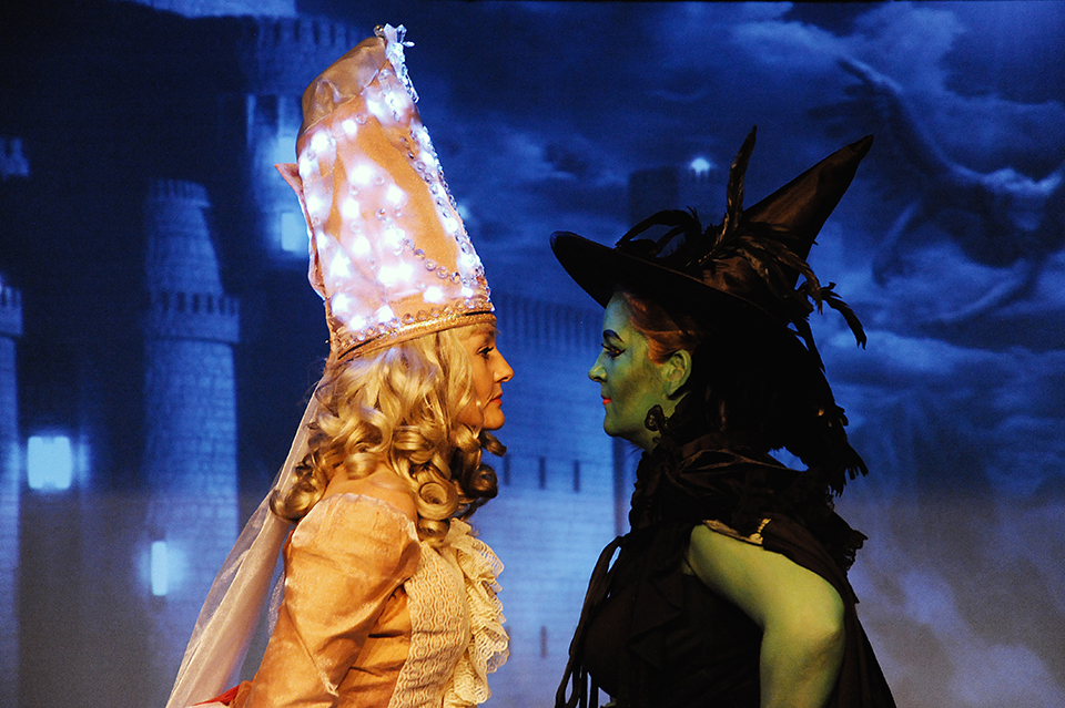 The Wicked Witch is powerless against Glinda (Copy)