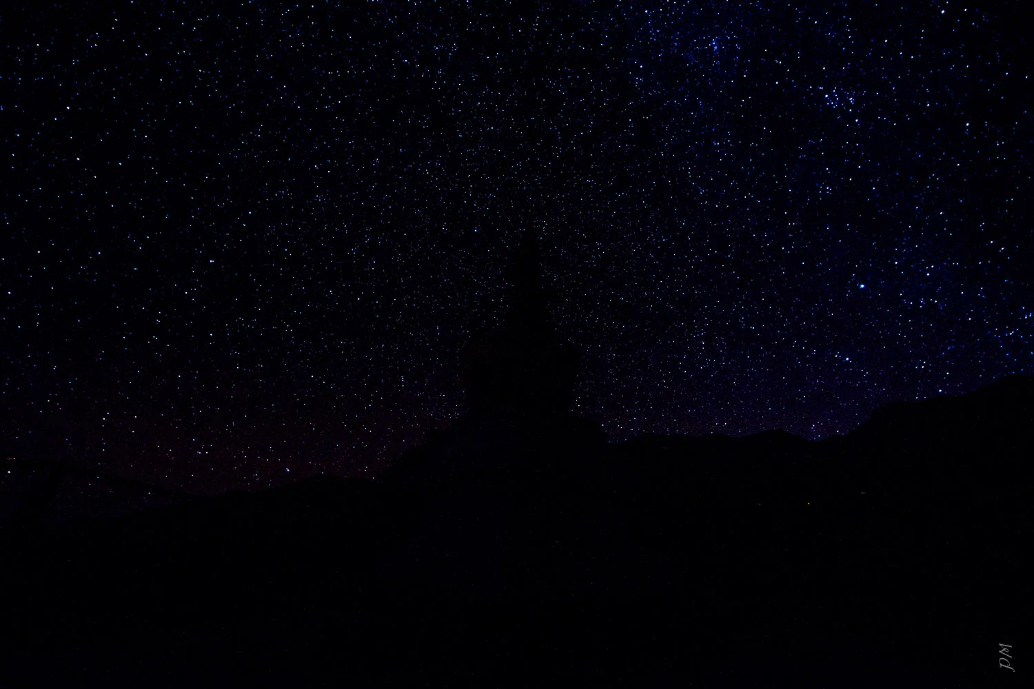 Single shot of just stars. Very bland by itself.